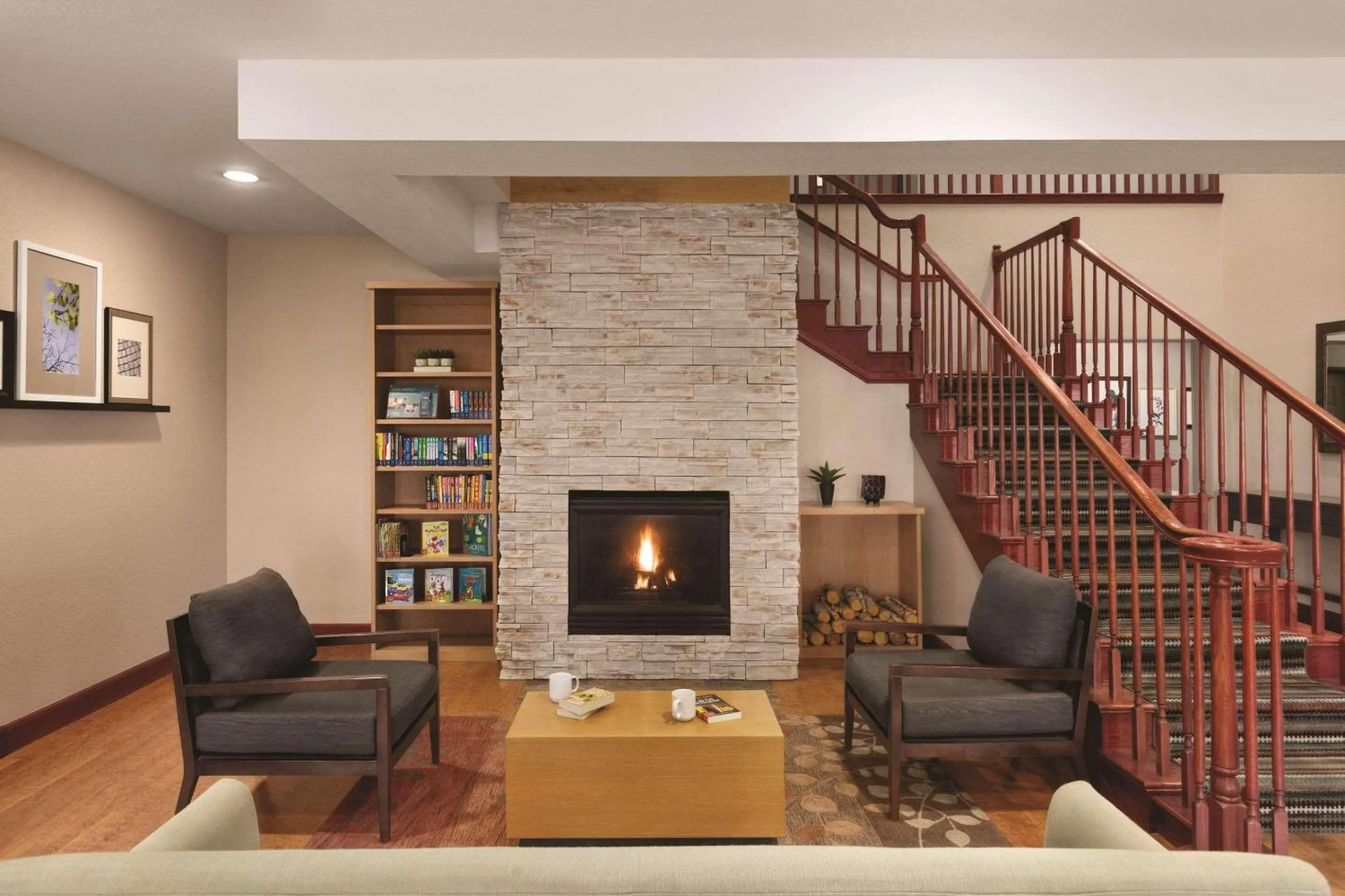 Lobby or reception in Country Inn & Suites by Radisson, Willmar, MN