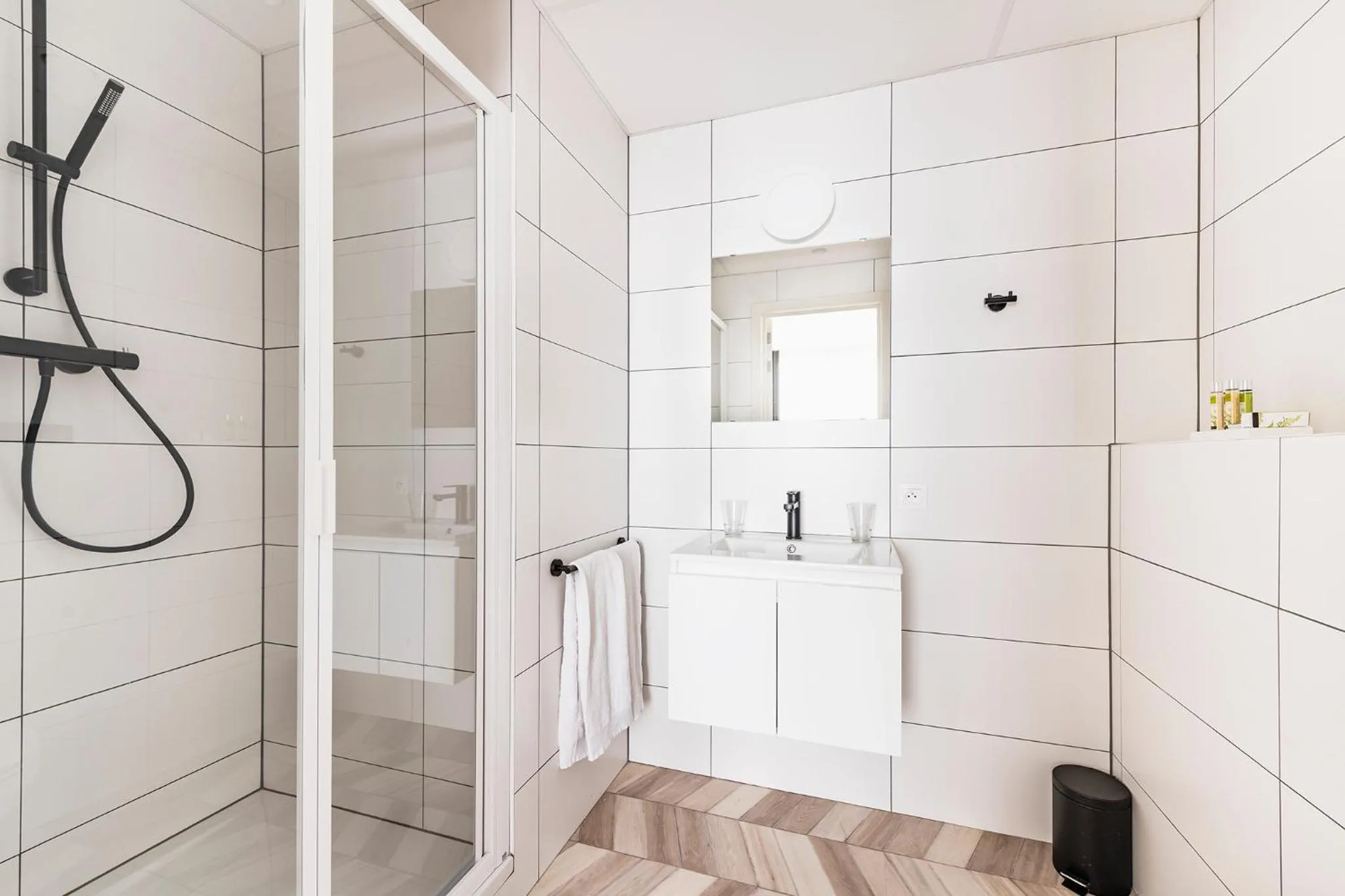 Shower in ROXI The Urban Residence Brussels