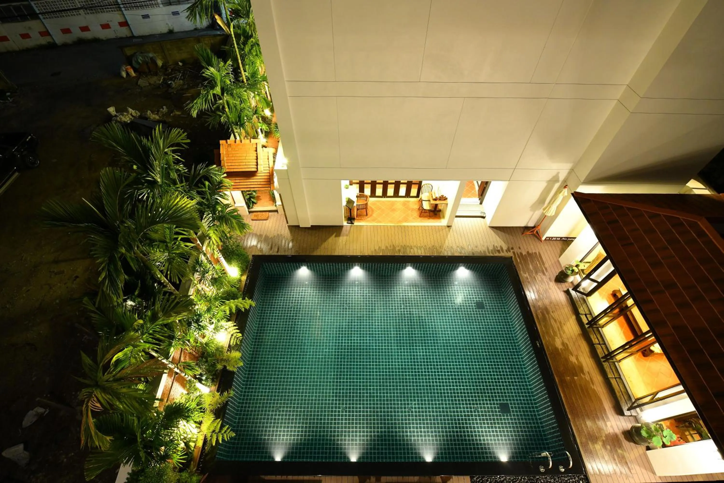 Property building in El Barrio Lanna