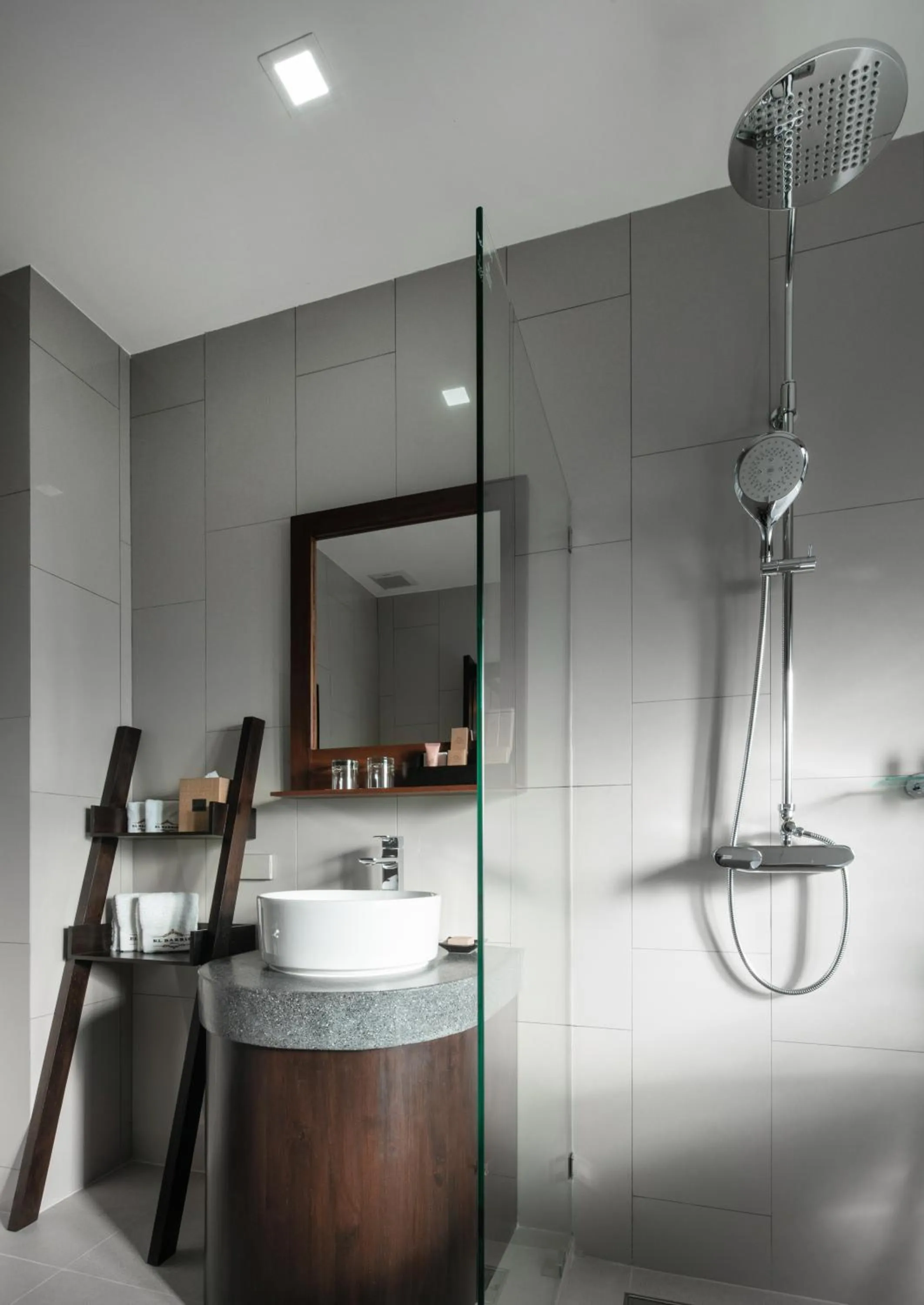 Bathroom in El Barrio Lanna