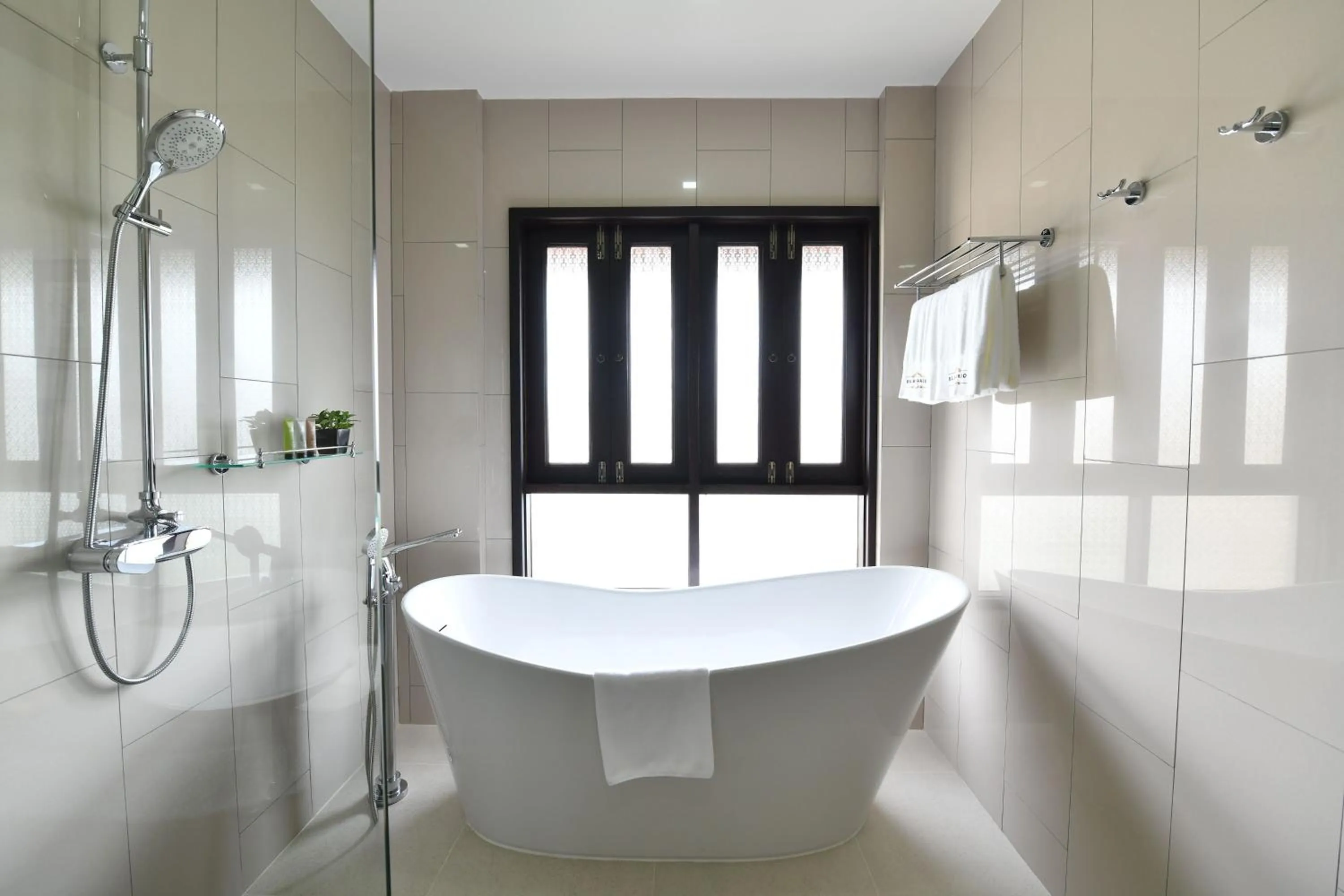 Bathroom in El Barrio Lanna