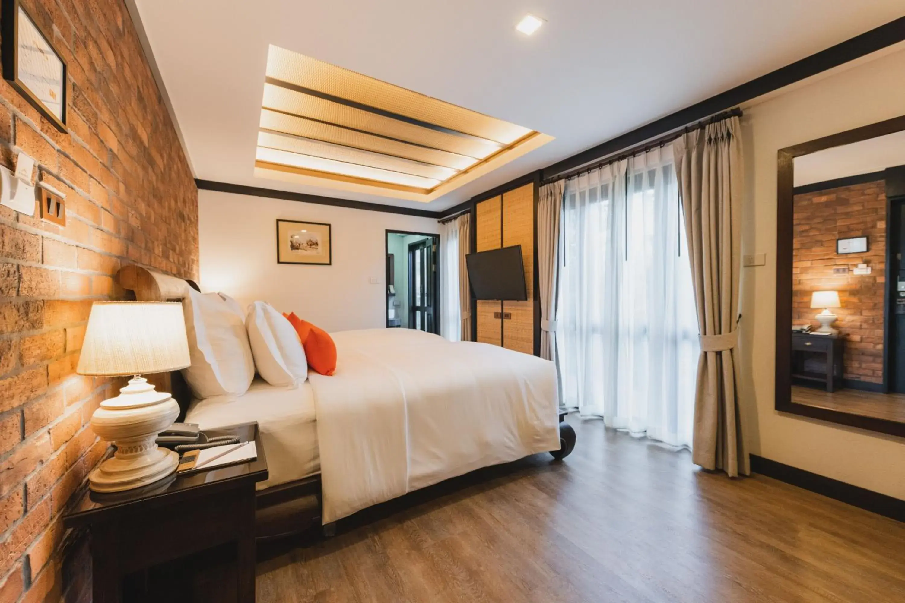 Lanna Family room with Garden in El Barrio Lanna Lanna Family room with Garden in El Barrio Lanna