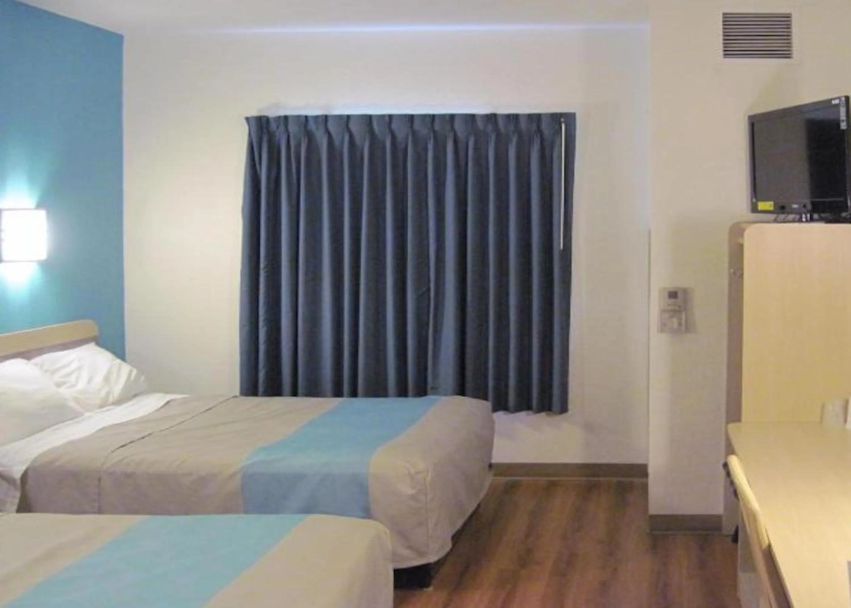 Bed in Motel 6-Avoca, IA