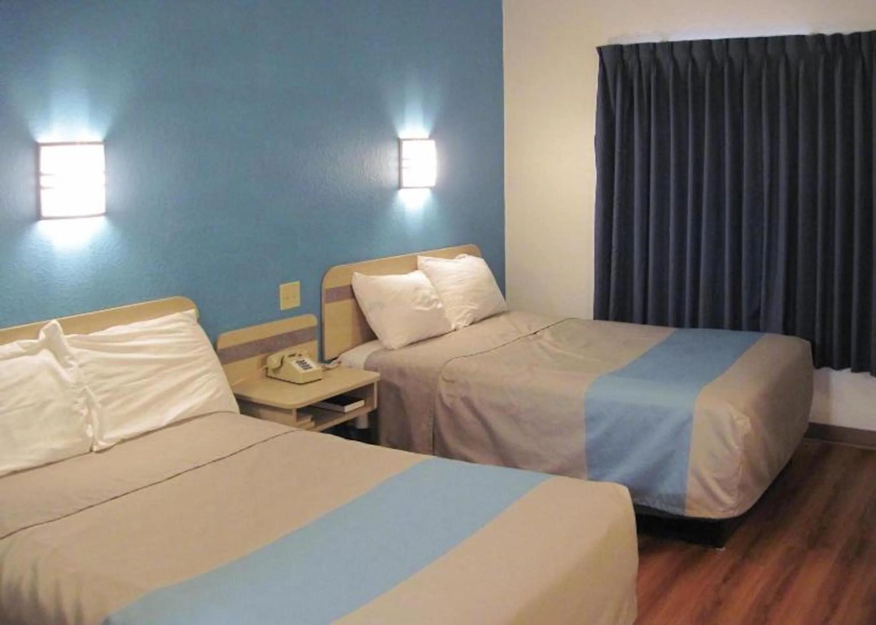 Bedroom, Bed in Motel 6-Avoca, IA