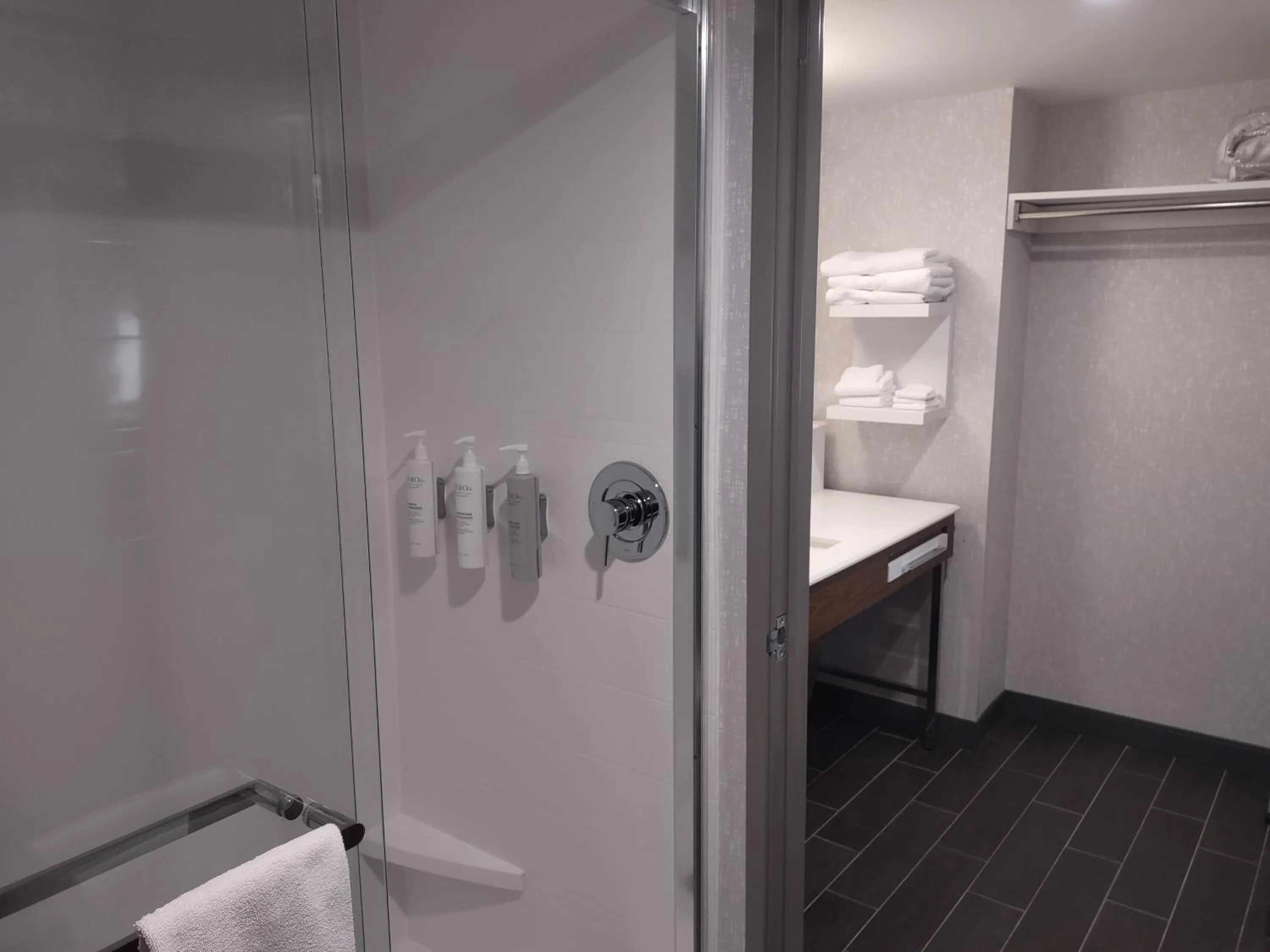 Shower in Hampton Inn & Suites Pittsburgh New Stanton PA