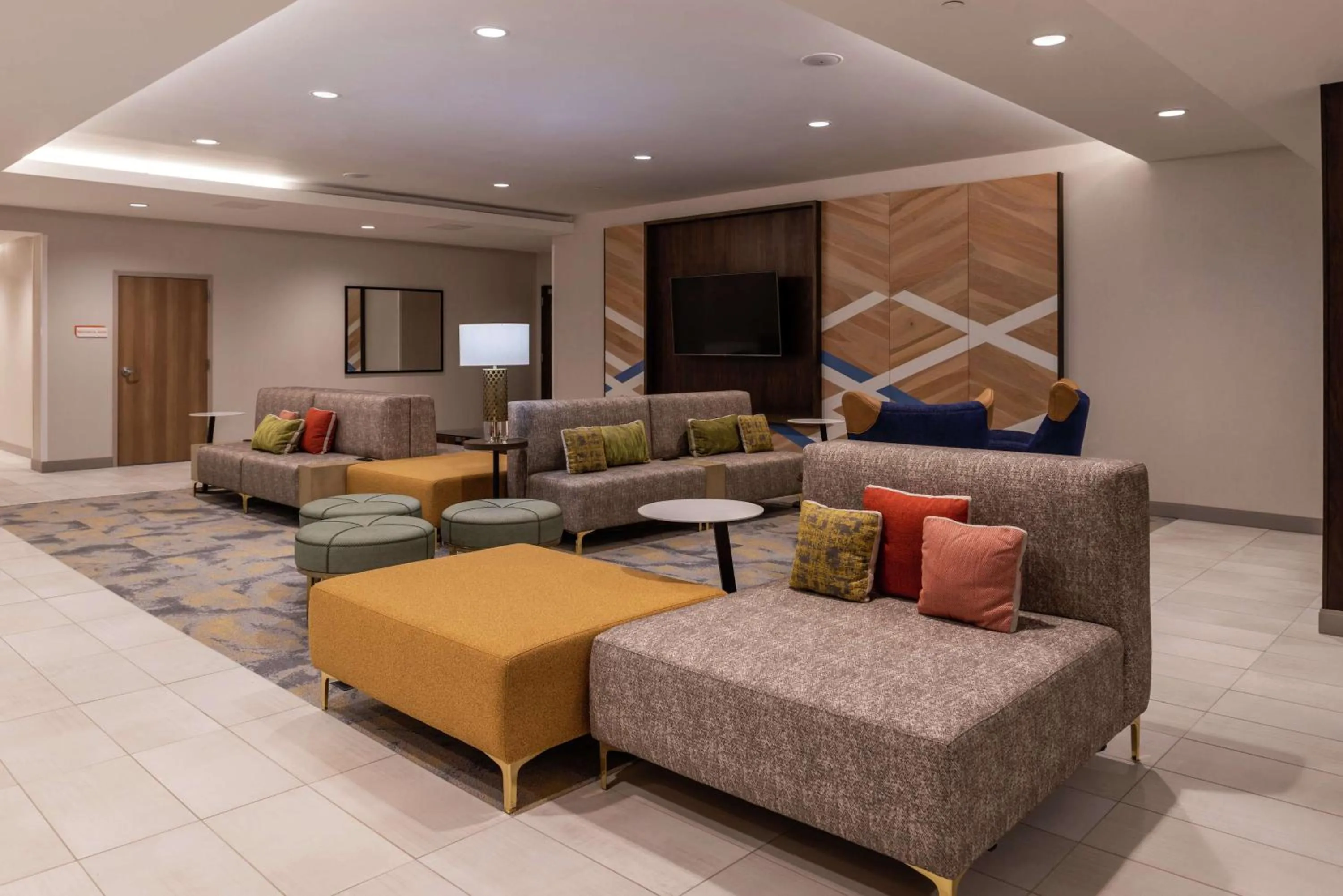 Lobby or reception in Hilton Garden Inn Kansas City Airport Mo