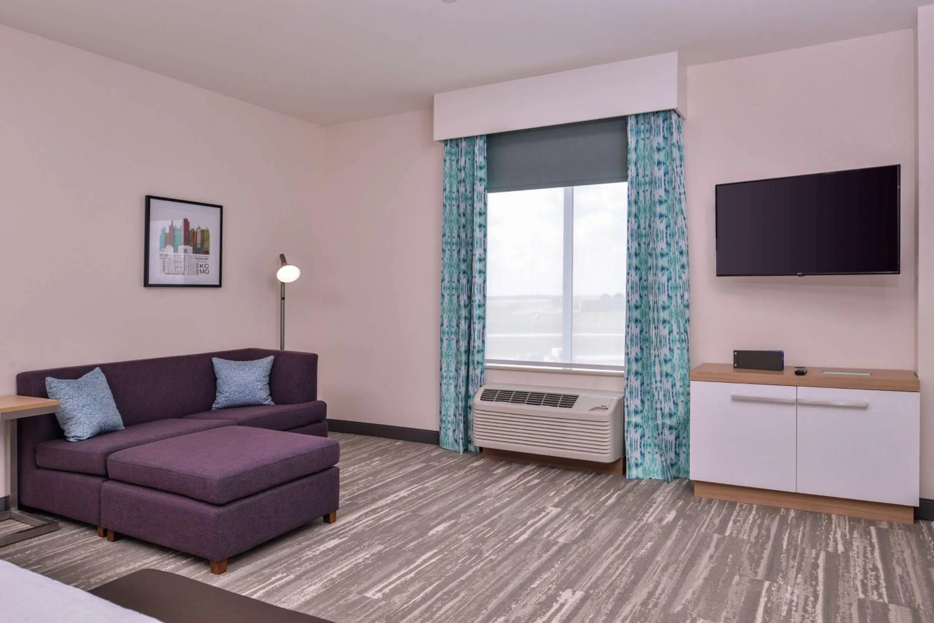 Bedroom, Bed in Hilton Garden Inn Kansas City Airport Mo