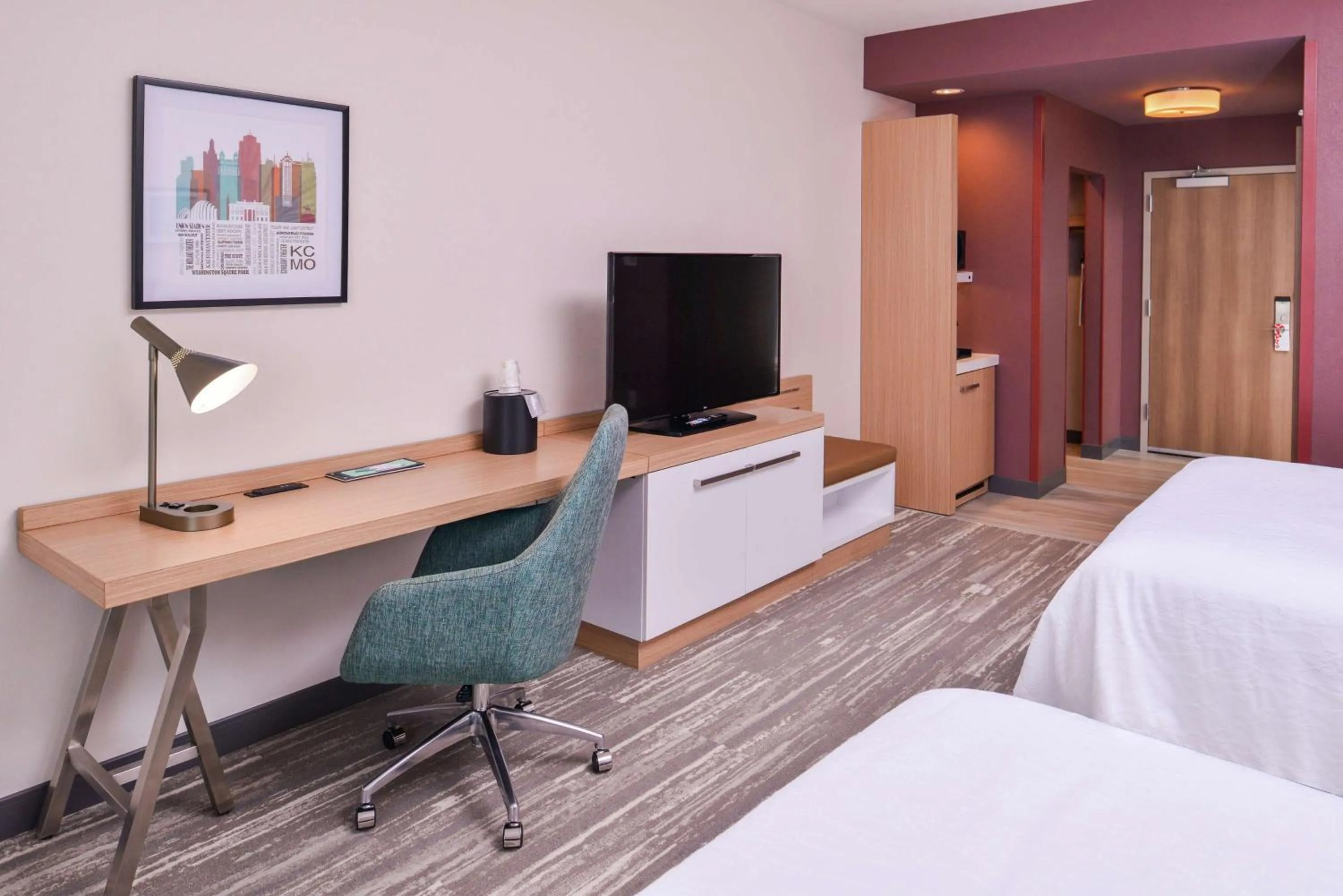 Bedroom, Bed in Hilton Garden Inn Kansas City Airport Mo