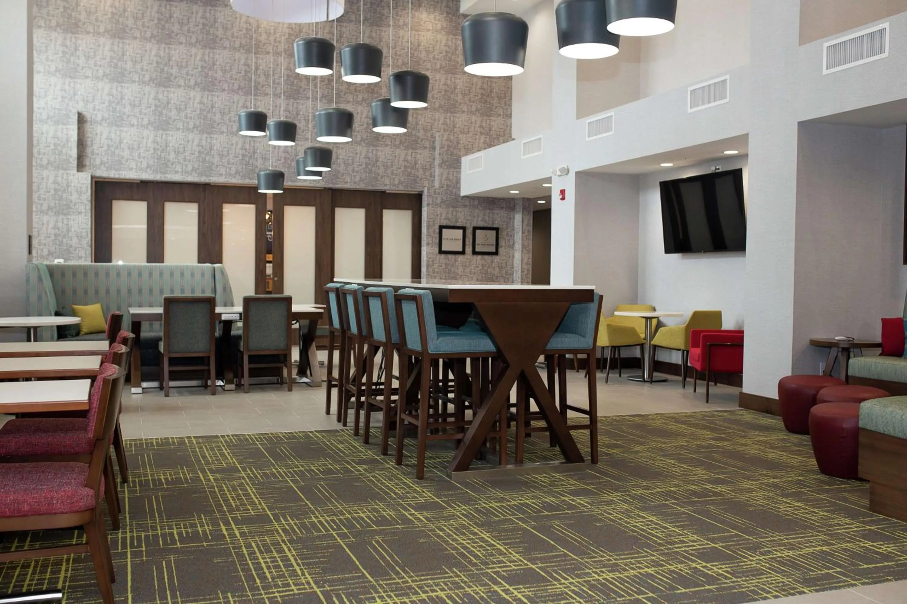 Lobby or reception in Hampton Inn and Suites Dundee