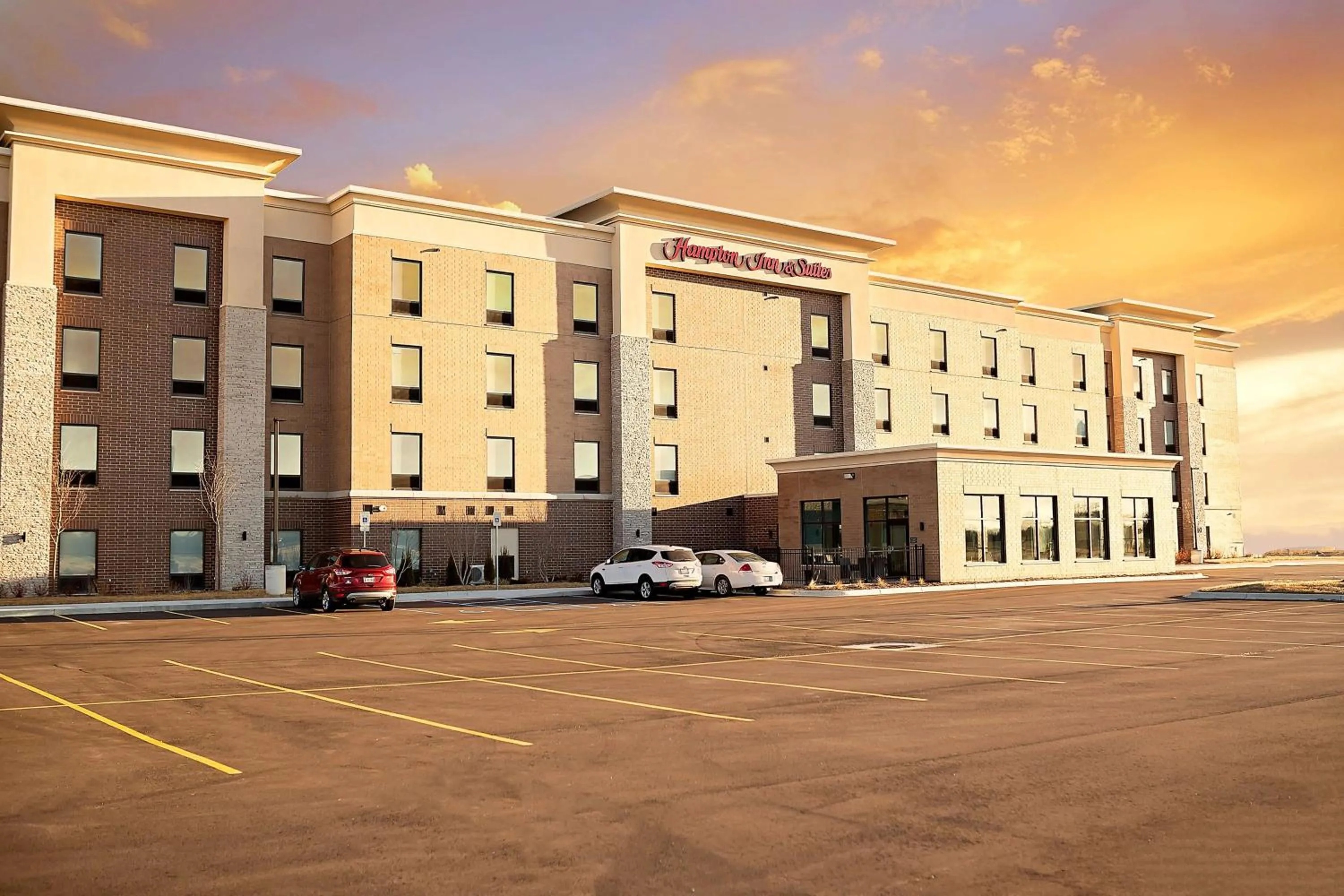 Property building in Hampton Inn and Suites Dundee