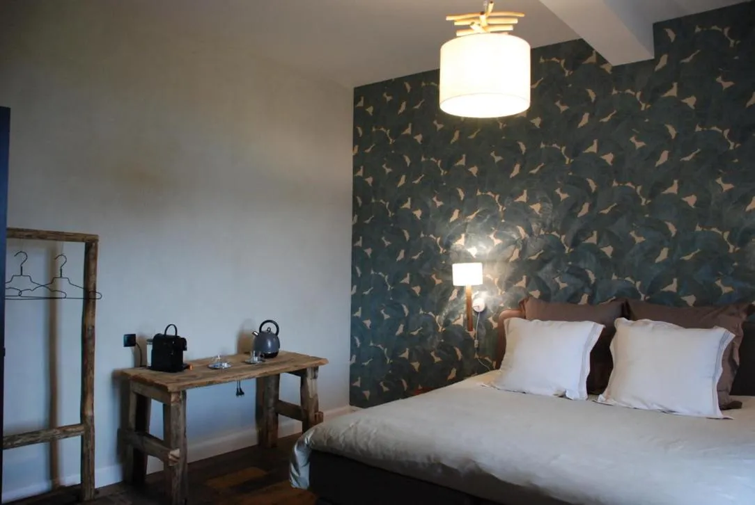 Bed in Monsieur Doute