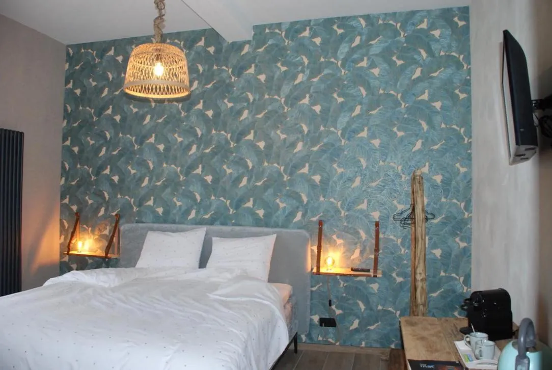 Bed in Monsieur Doute