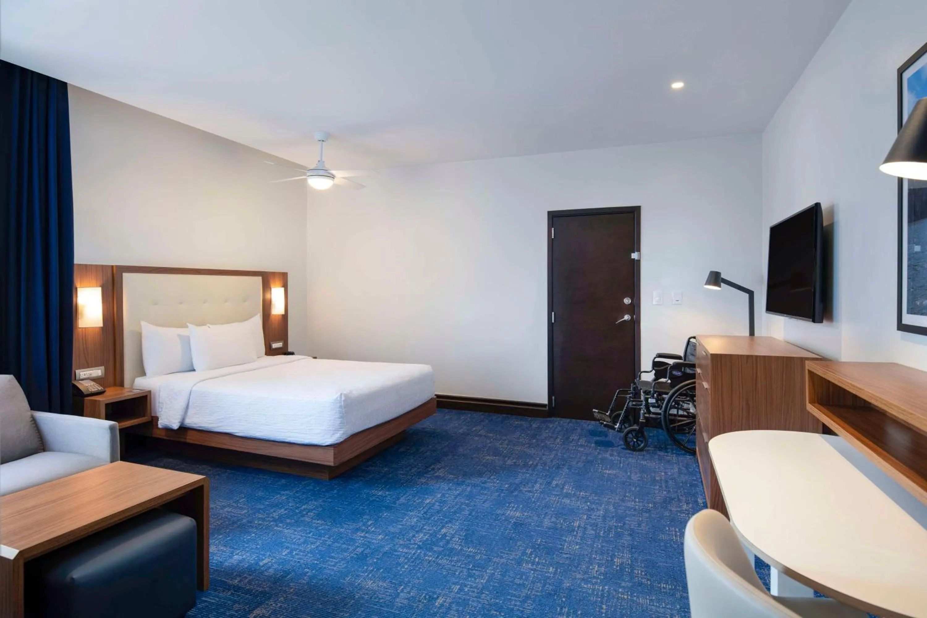 Bed in Homewood Suites By Hilton Santo Domingo