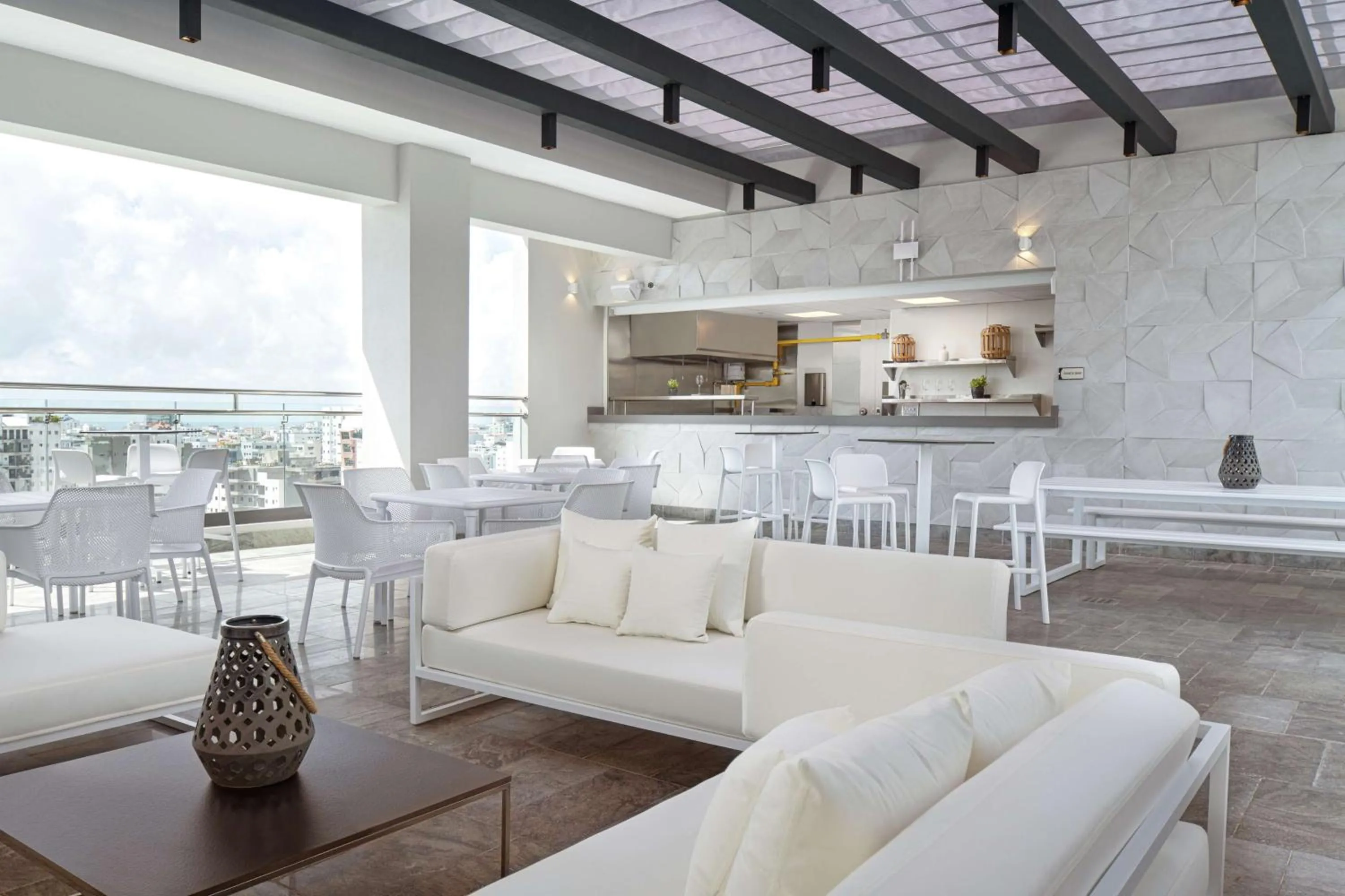 Lounge or bar in Homewood Suites By Hilton Santo Domingo