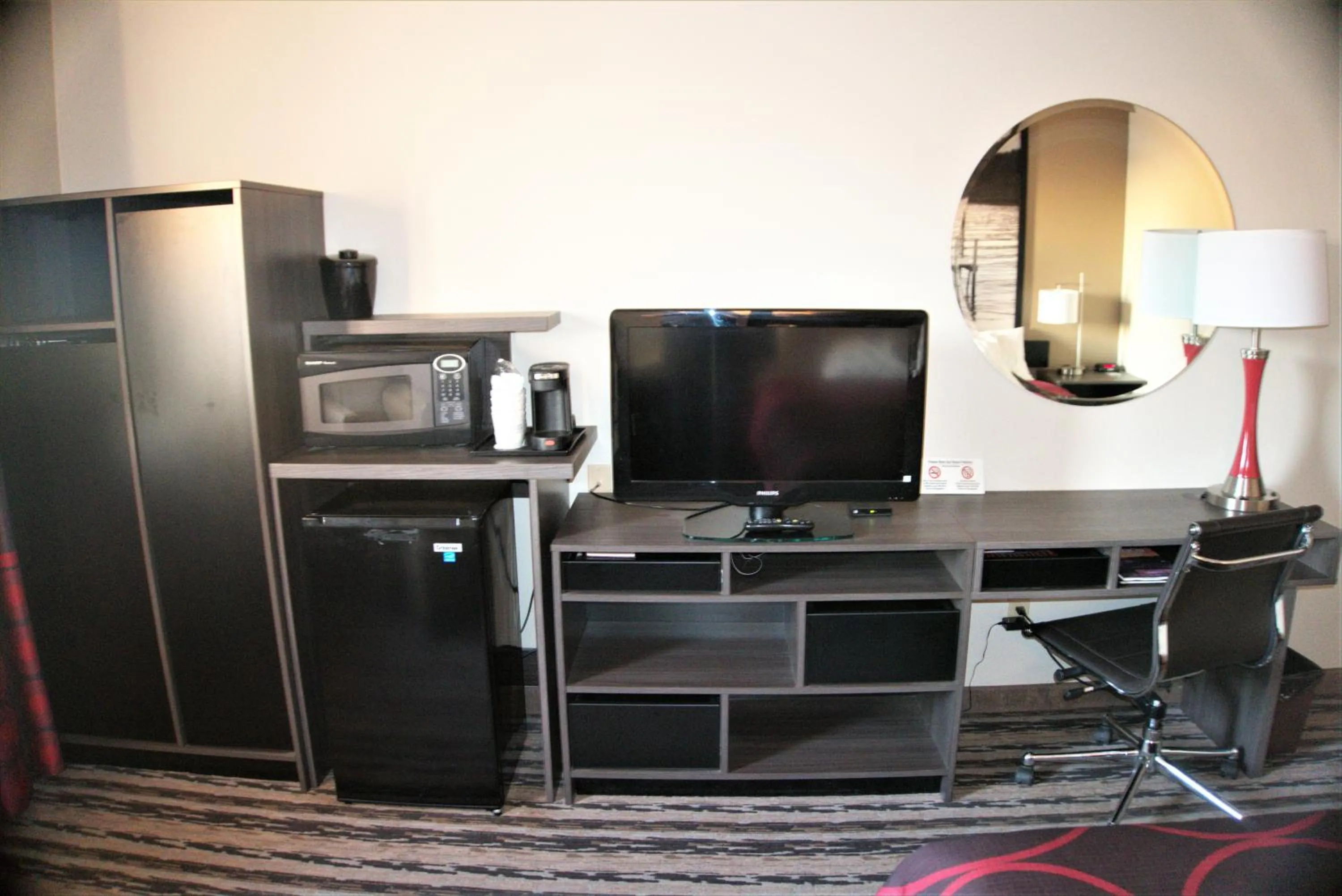 TV and multimedia in Super 8 by Wyndham Spirit Lake/Okoboji
