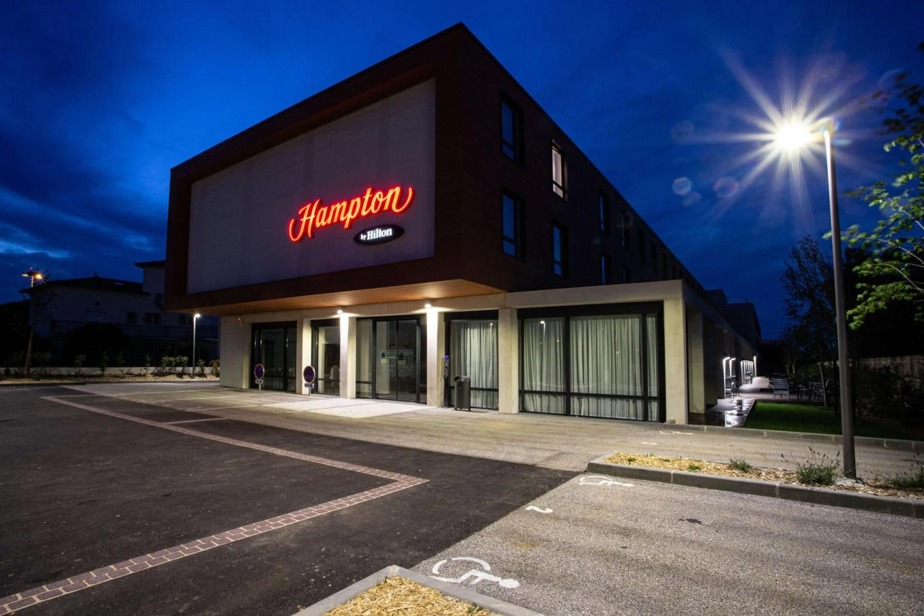 Property building in Hampton By Hilton Toulouse Airport
