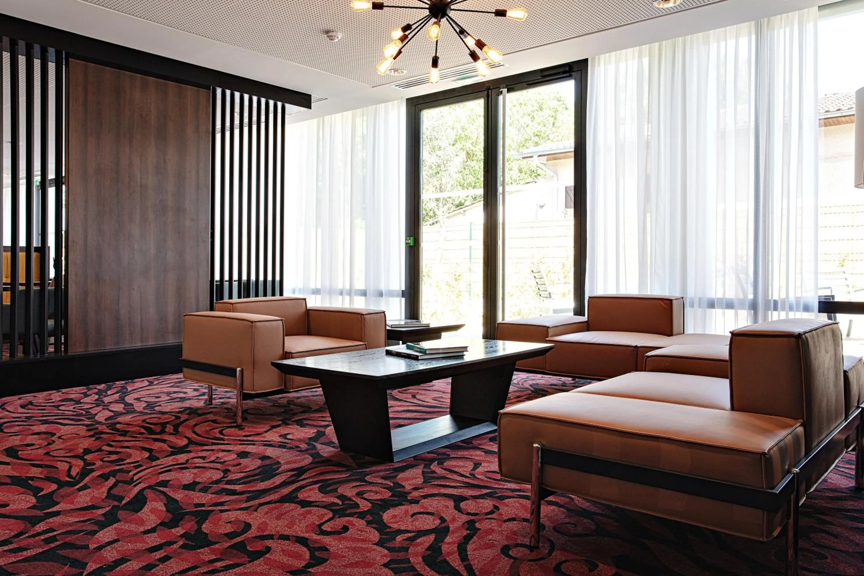 Lobby or reception in OSKO Hôtel Toulouse Aéroport