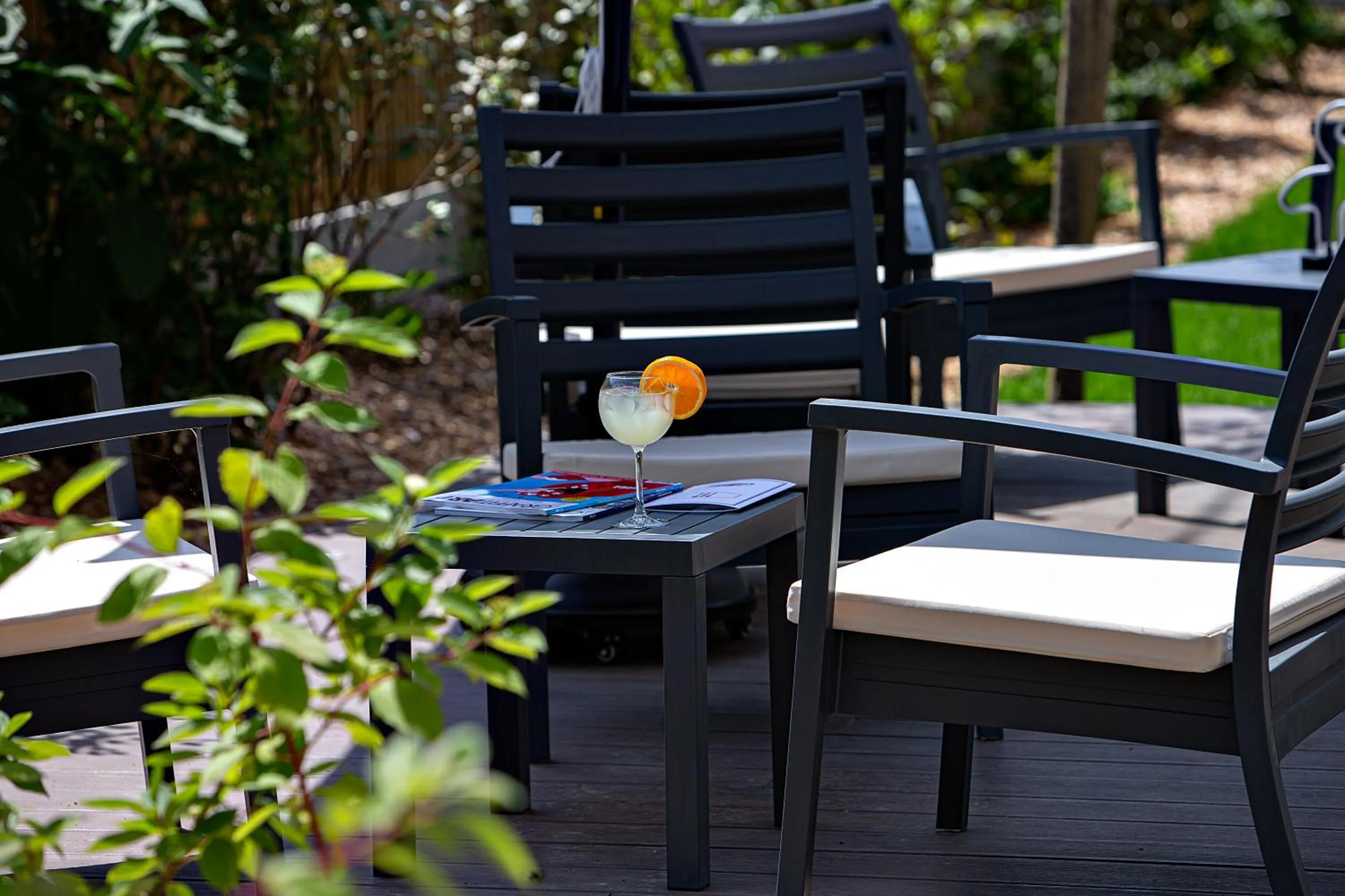 Patio in OSKO Hôtel Toulouse Aéroport