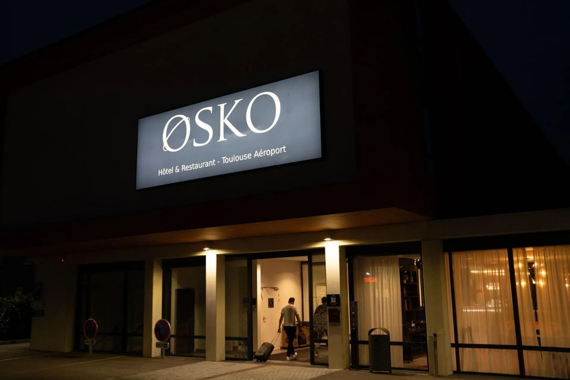 Night in OSKO Hôtel Toulouse Aéroport