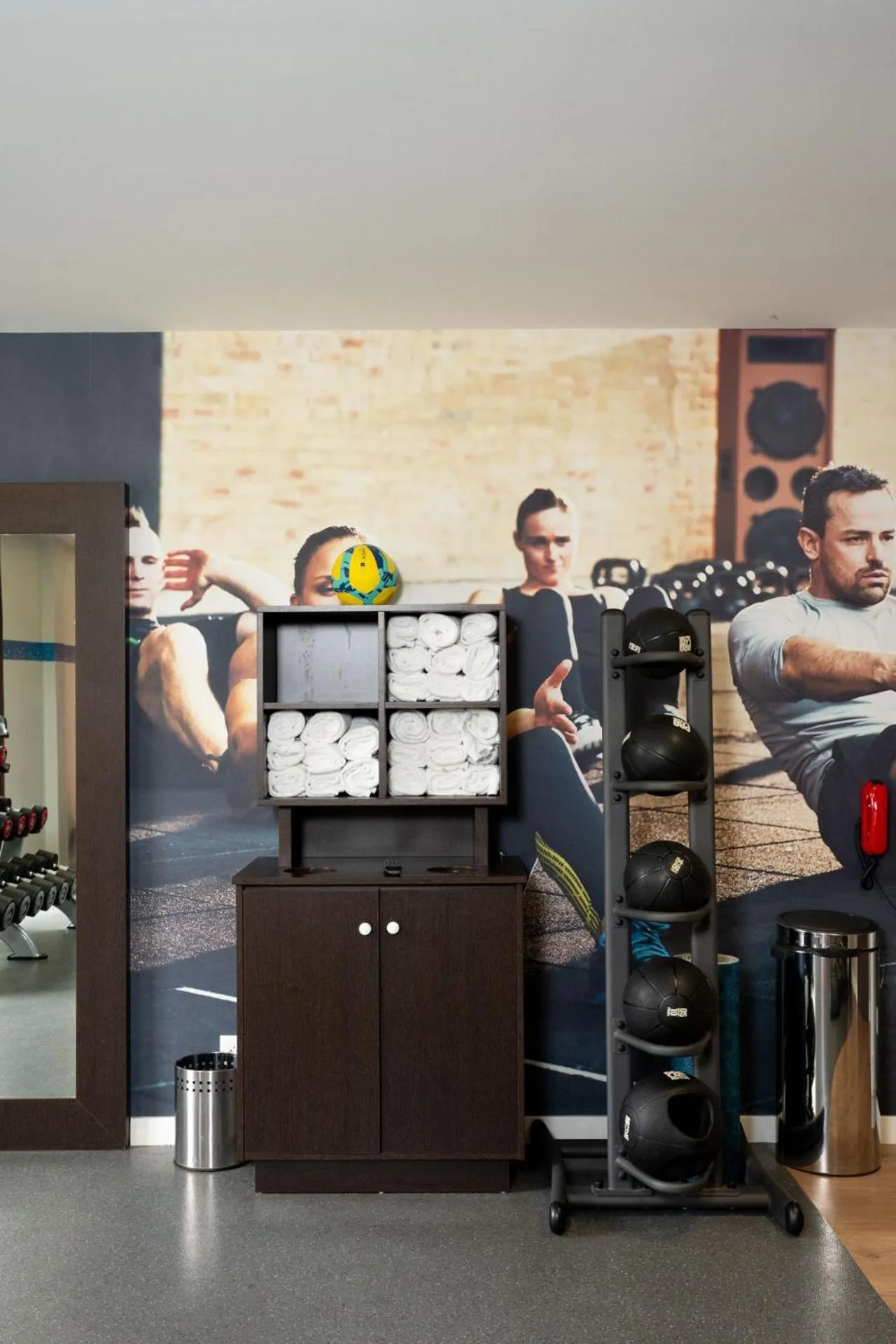 Fitness centre/facilities in OSKO Hôtel Toulouse Aéroport