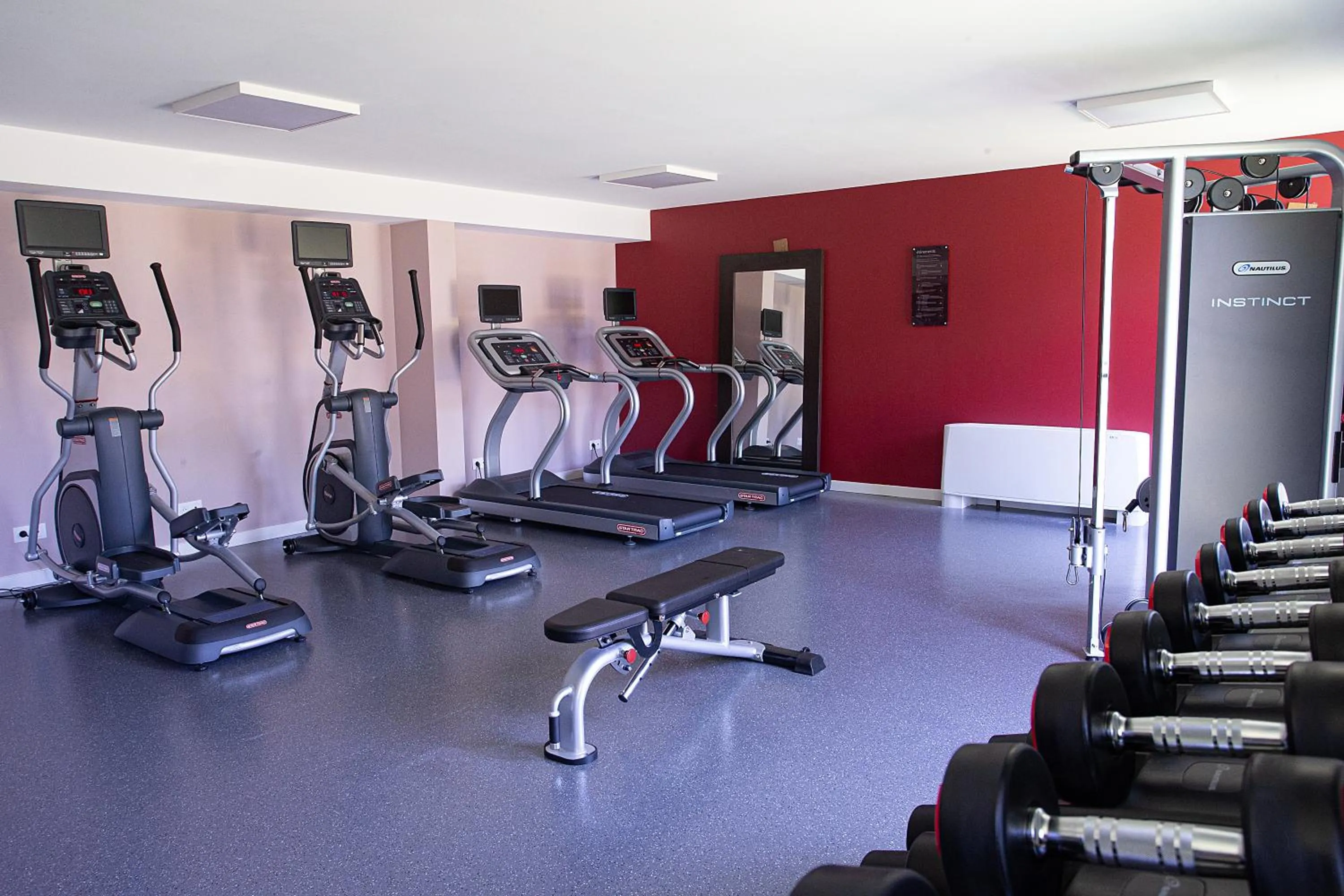 Fitness centre/facilities in OSKO Hôtel Toulouse Aéroport