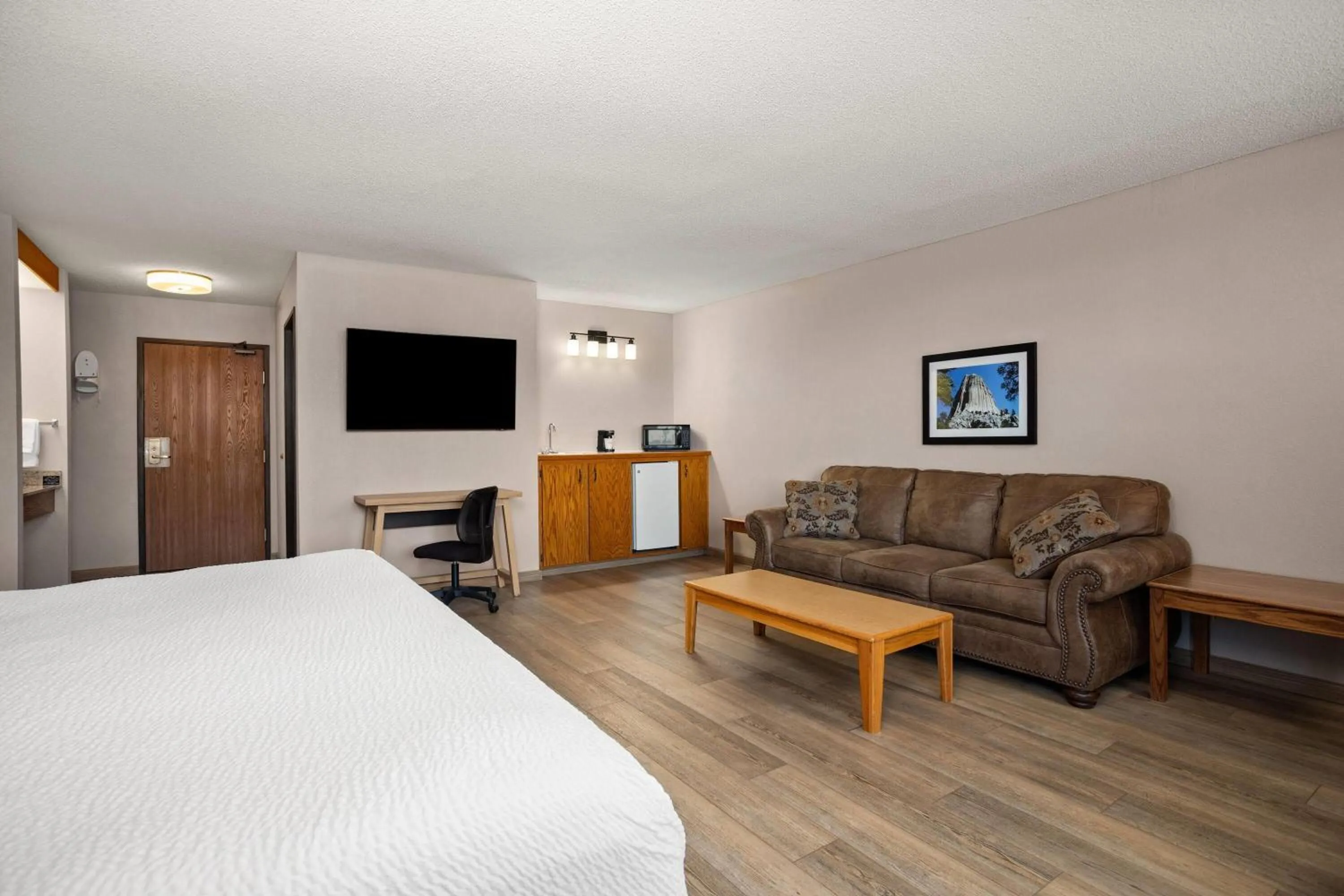 Photo of the whole room, Bed in Days Inn by Wyndham Spearfish