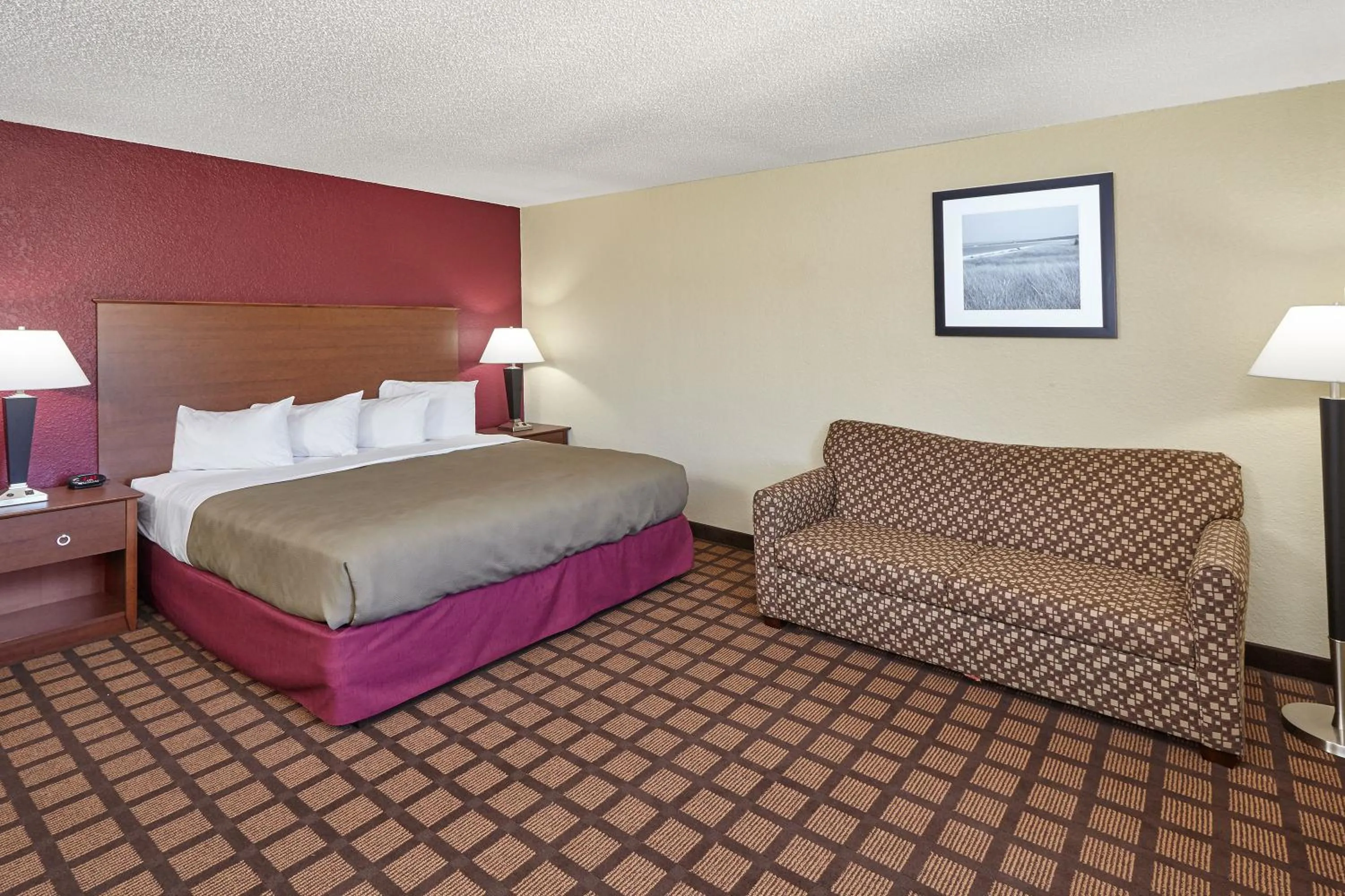 Photo of the whole room, Bed in AmericInn by Wyndham Burlington
