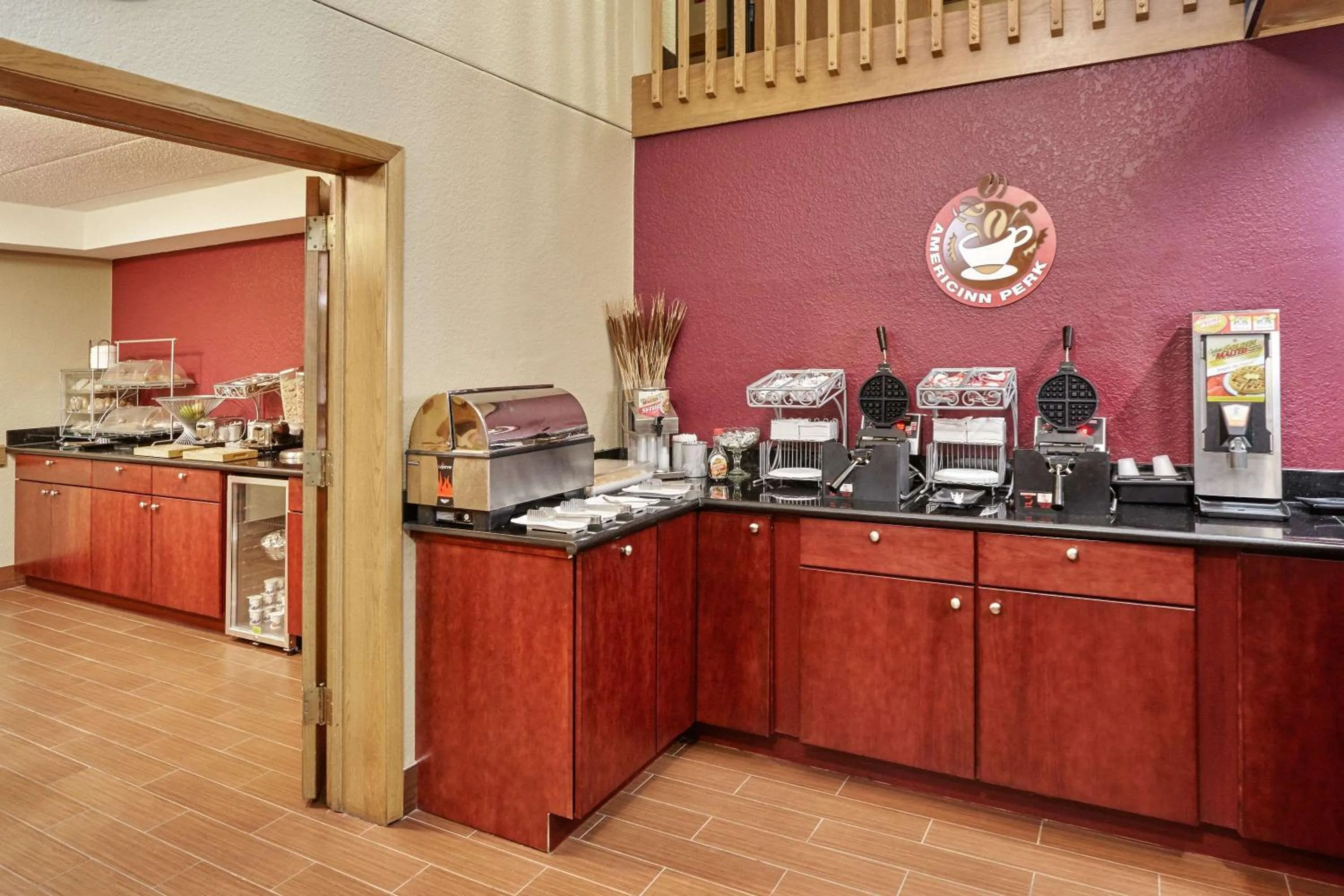 Restaurant/places to eat in AmericInn by Wyndham Burlington