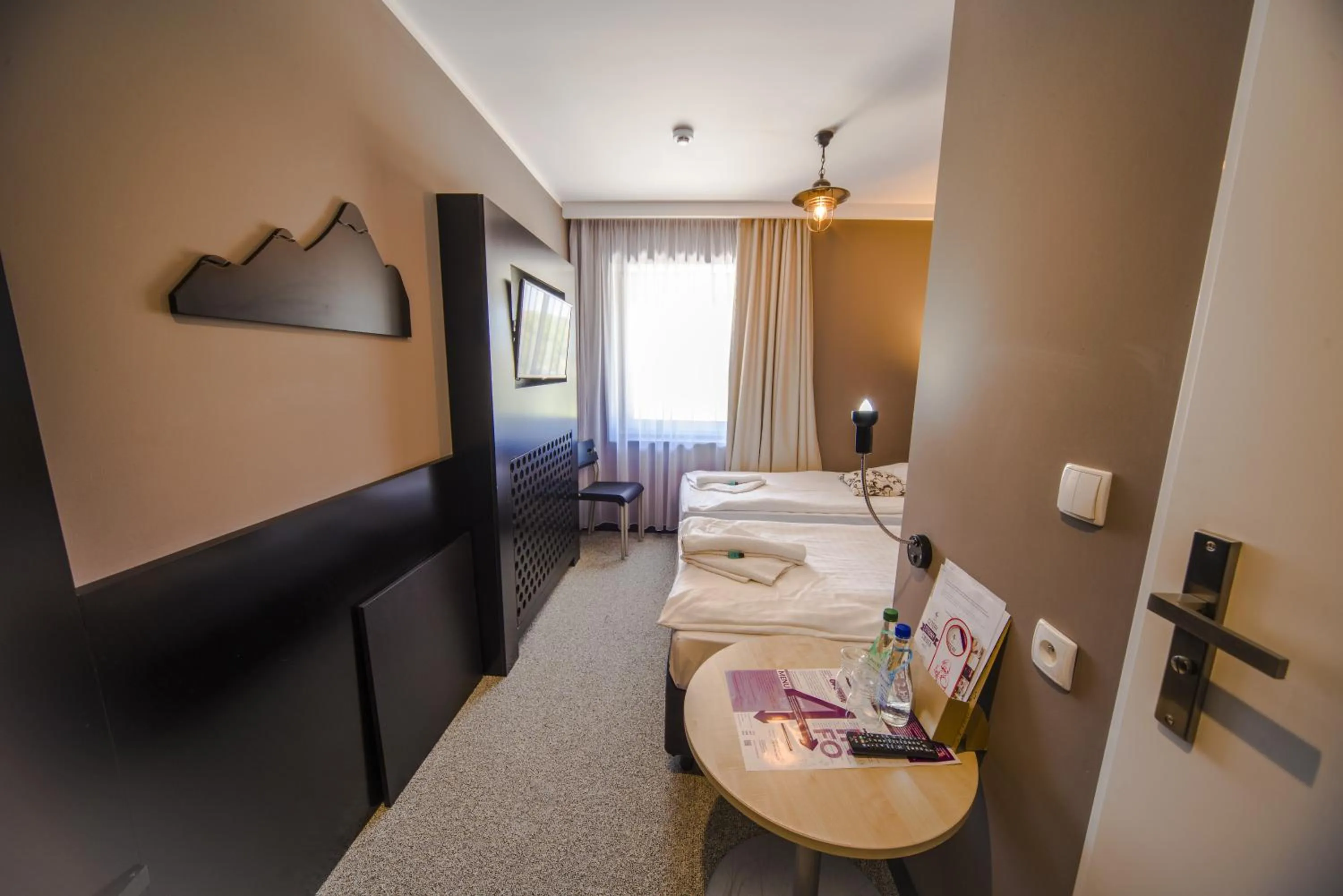 Photo of the whole room, Bed in Hotel 4