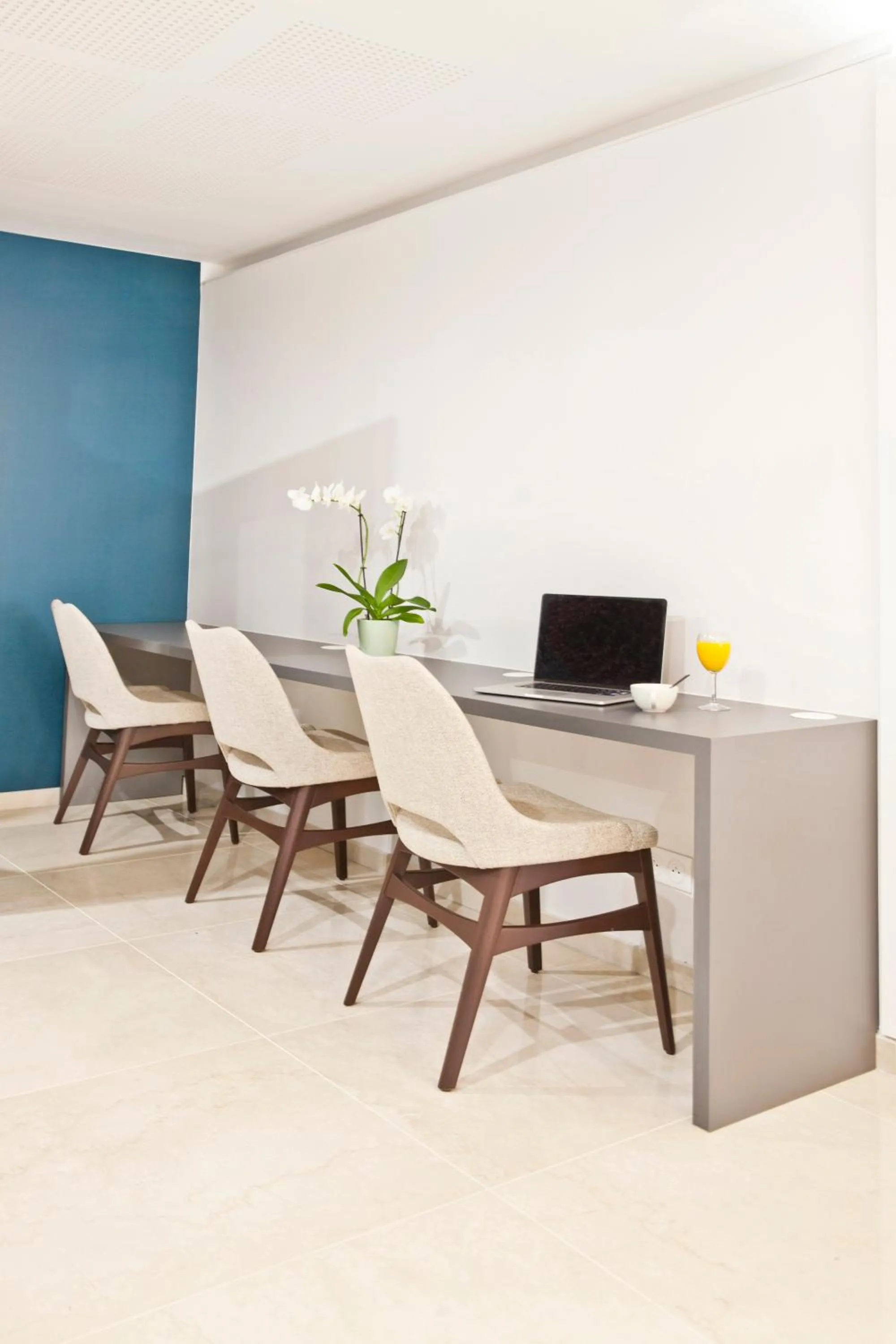 Business facilities in Residhome Marseille