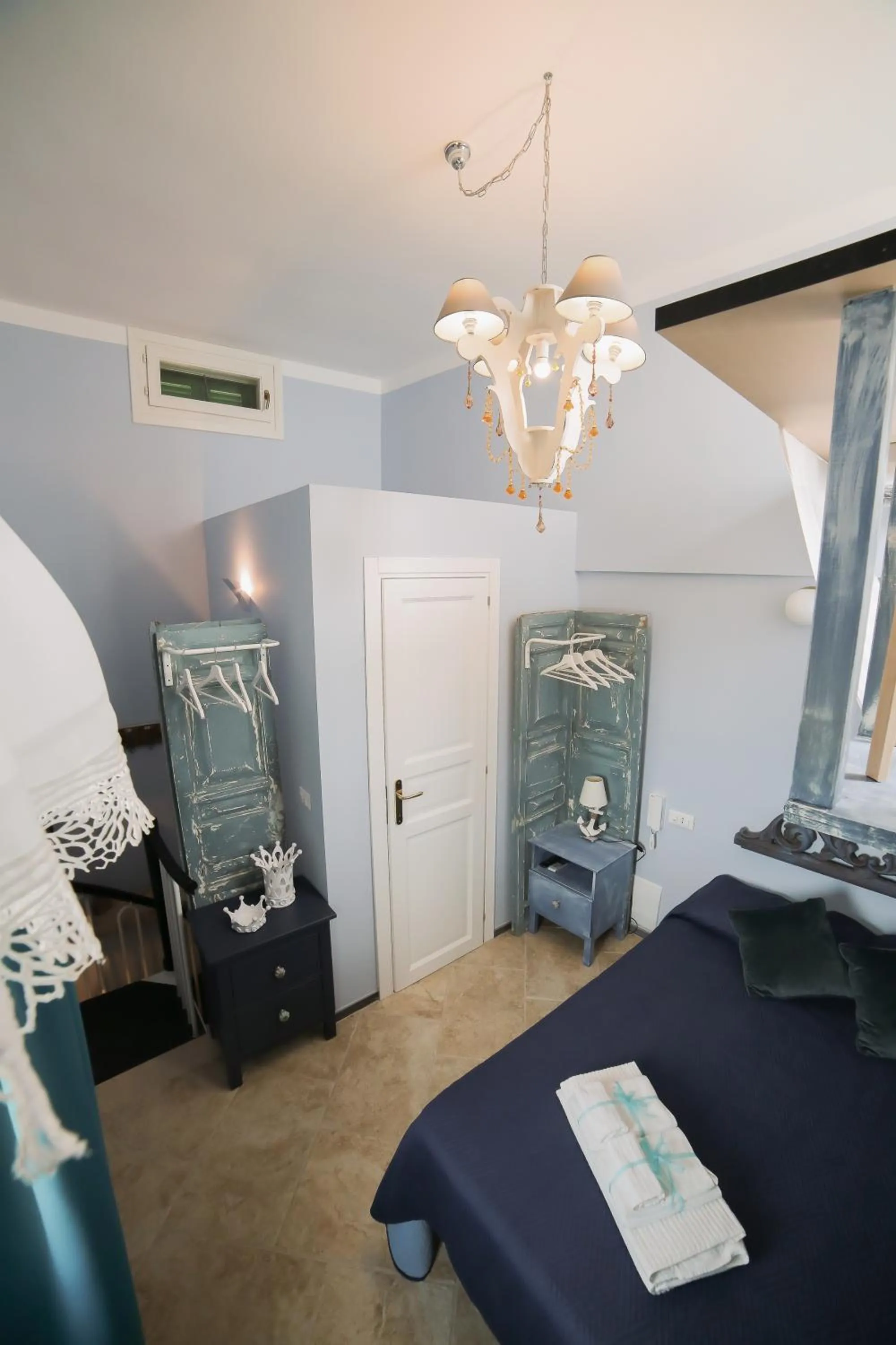 Photo of the whole room, Bed in IL PRINCIPE VIENDALMARE