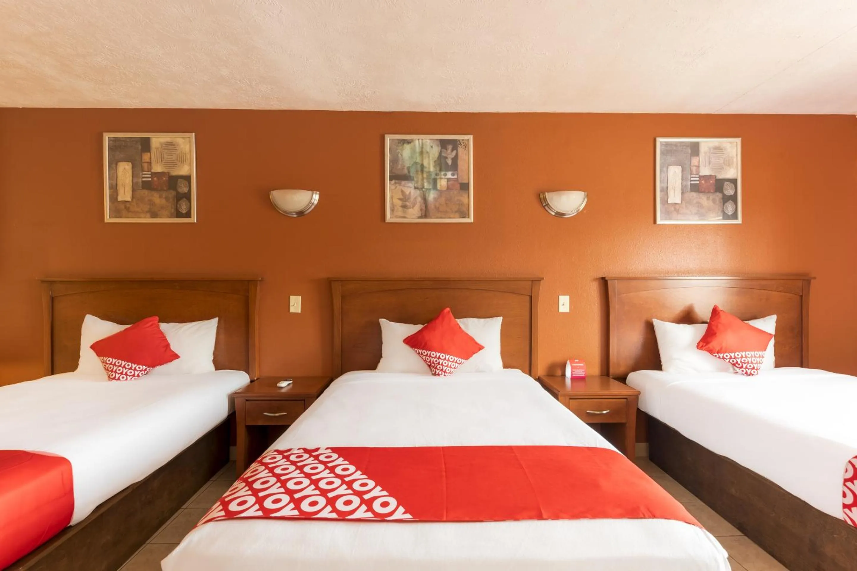 Bedroom in OYO Hotel Jewett TX Southwest, I-45