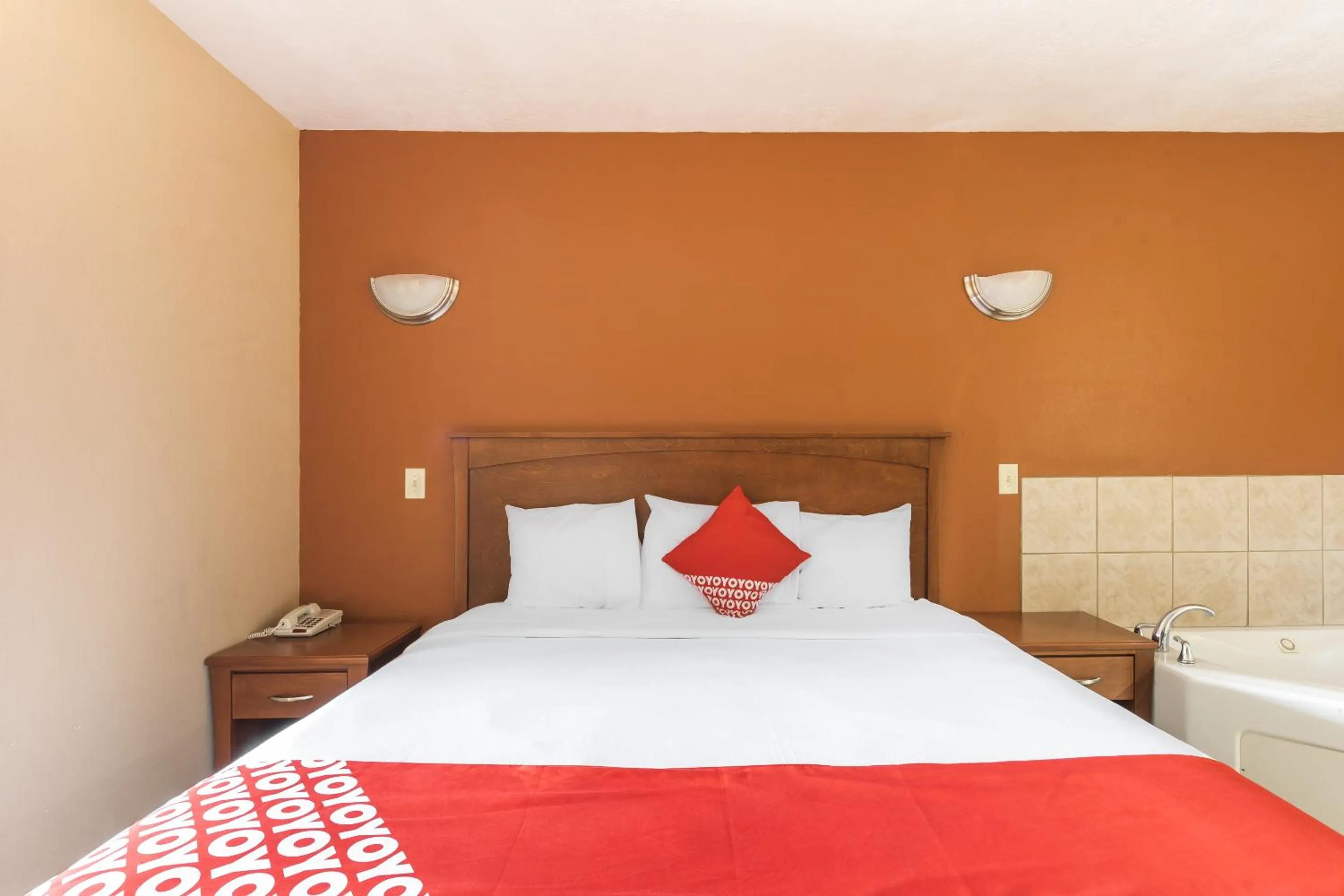 Bedroom in OYO Hotel Jewett TX Southwest, I-45