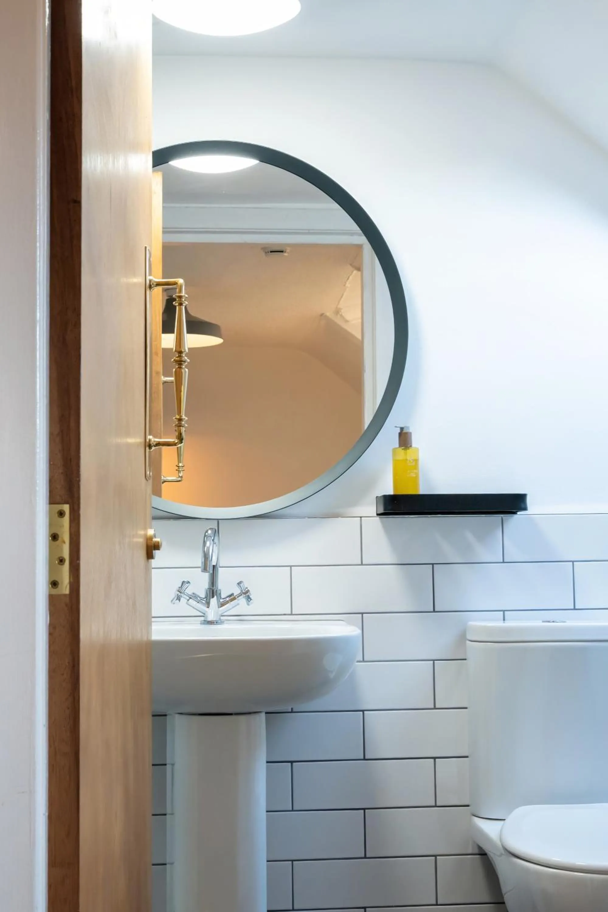 Shower in Cardross Inn