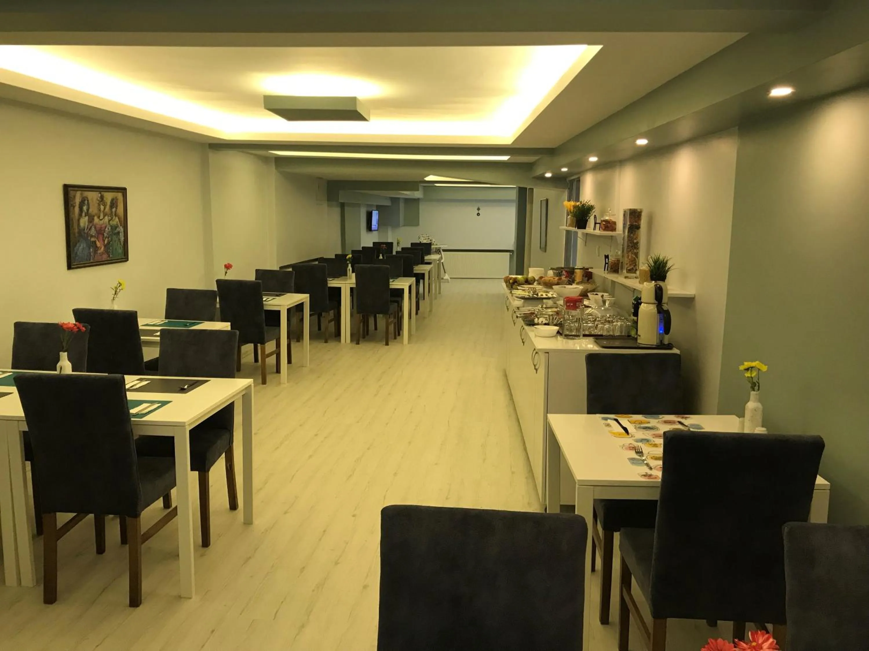 Breakfast in The Breeze Hotel