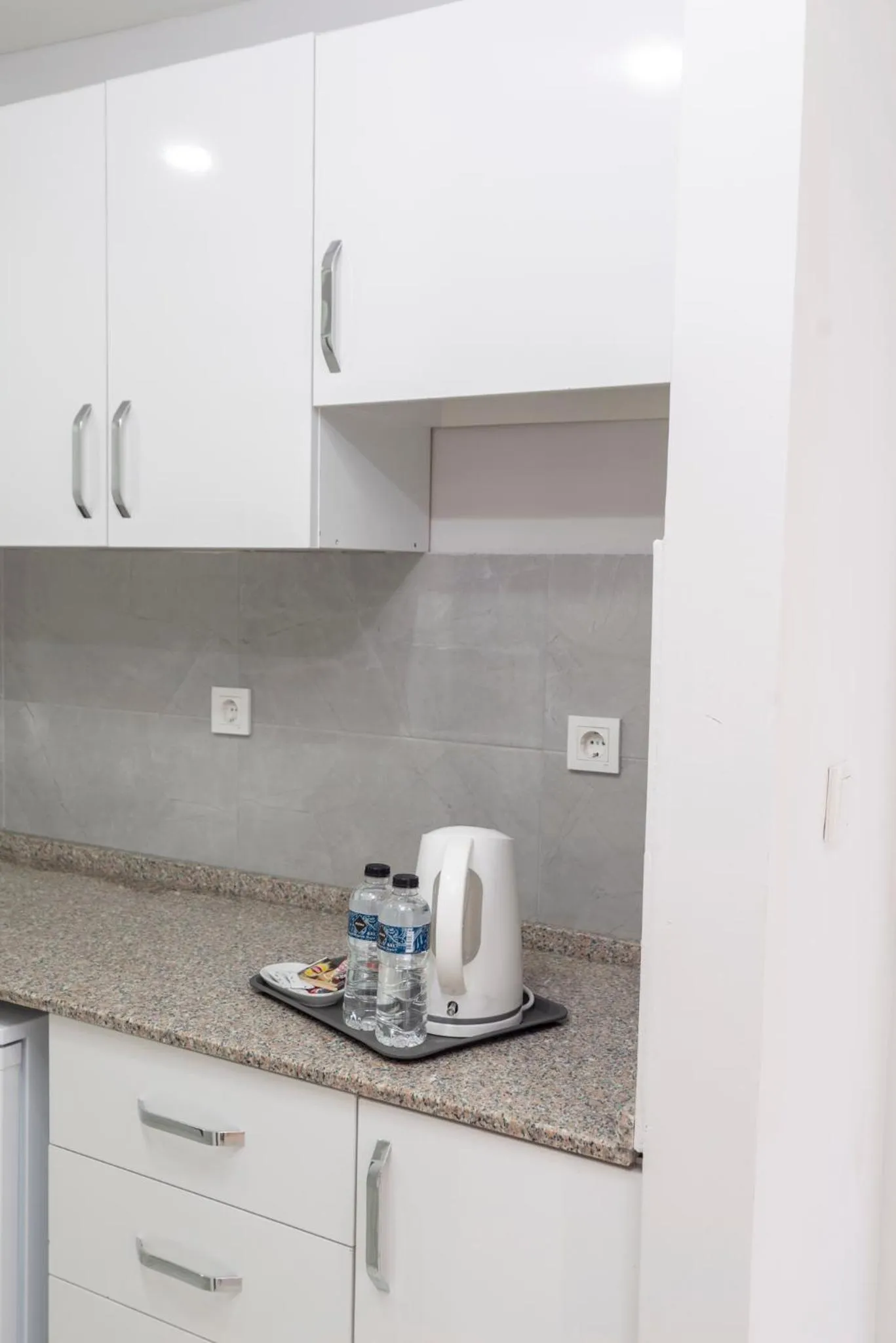 Kitchen or kitchenette in The Breeze Hotel