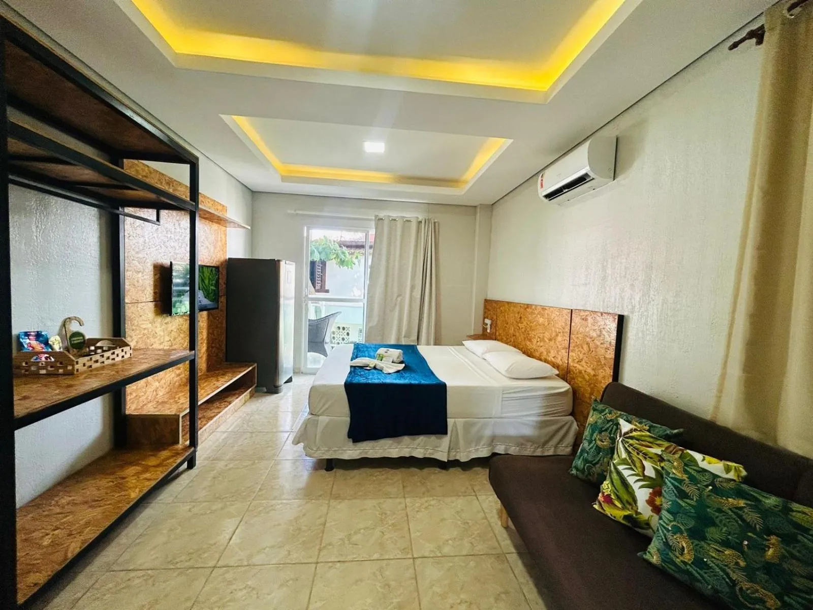 Bedroom, Bed in Mansomar