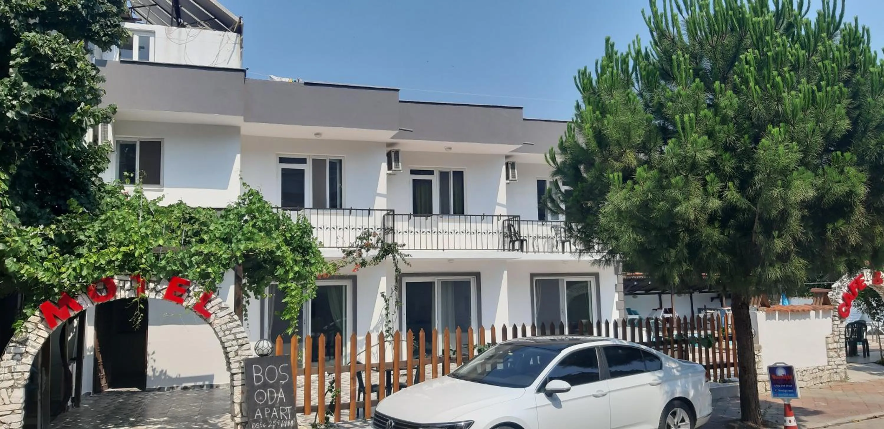 Property building in Moonlight Apart Hotel
