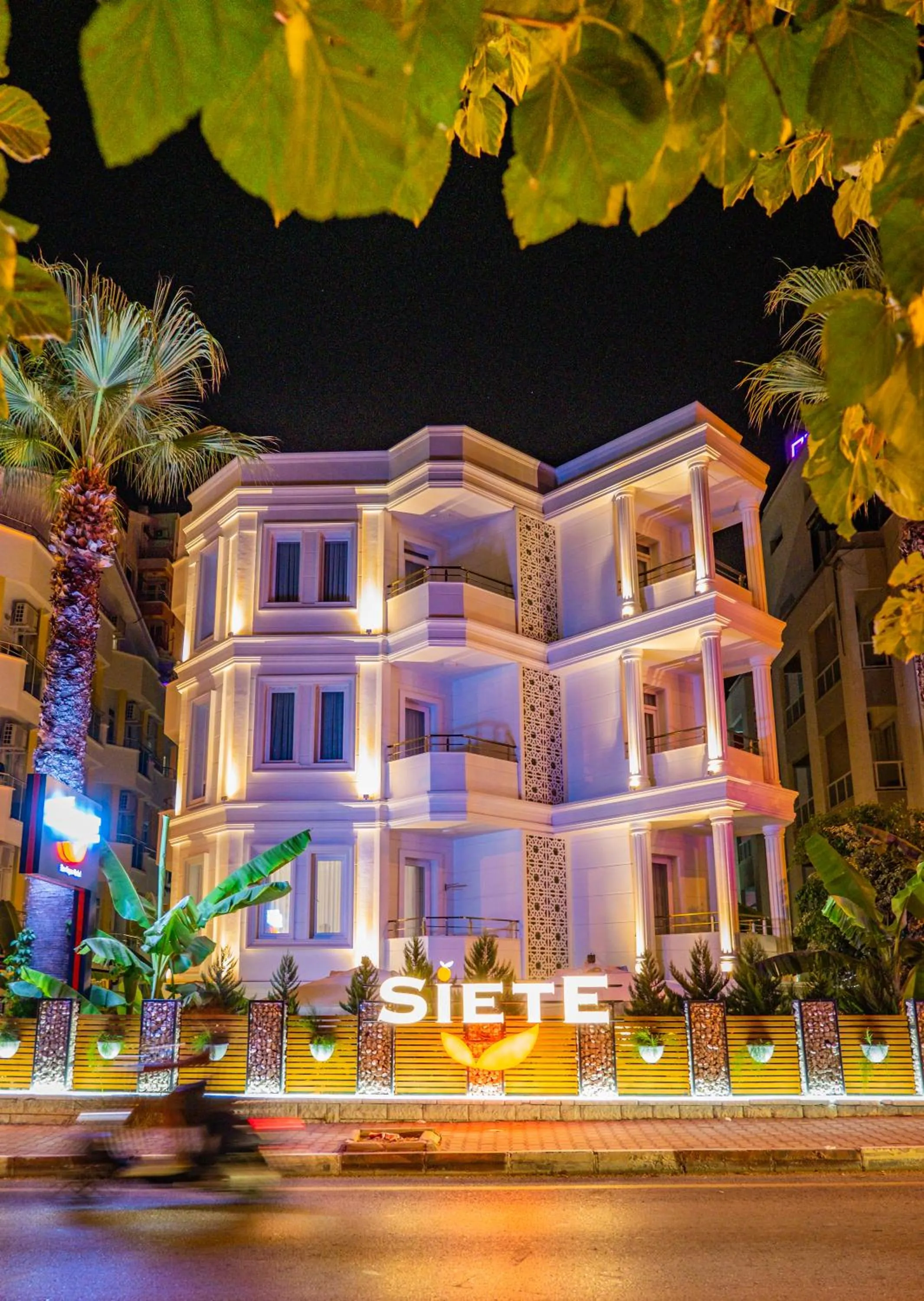 Property building in Siete Hotel