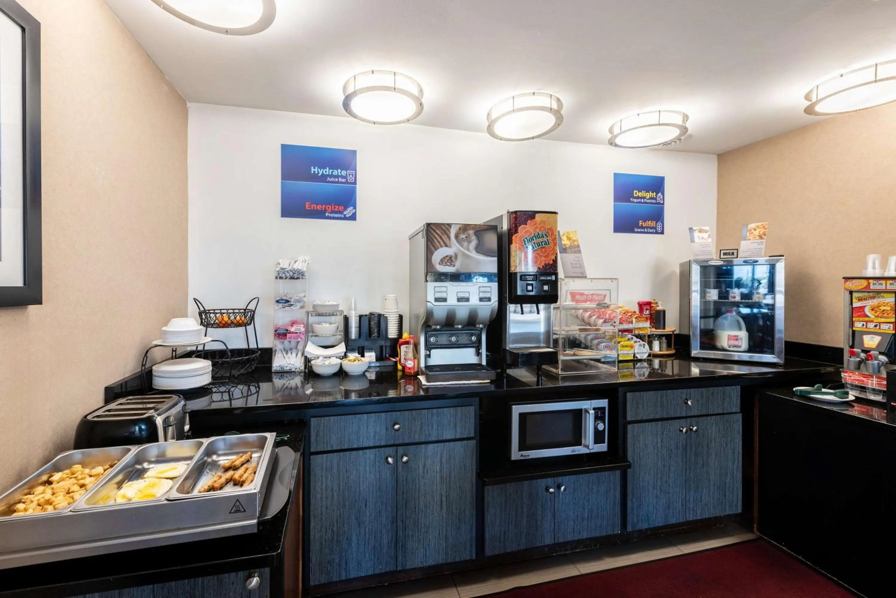 Breakfast in Best Western Executive Inn