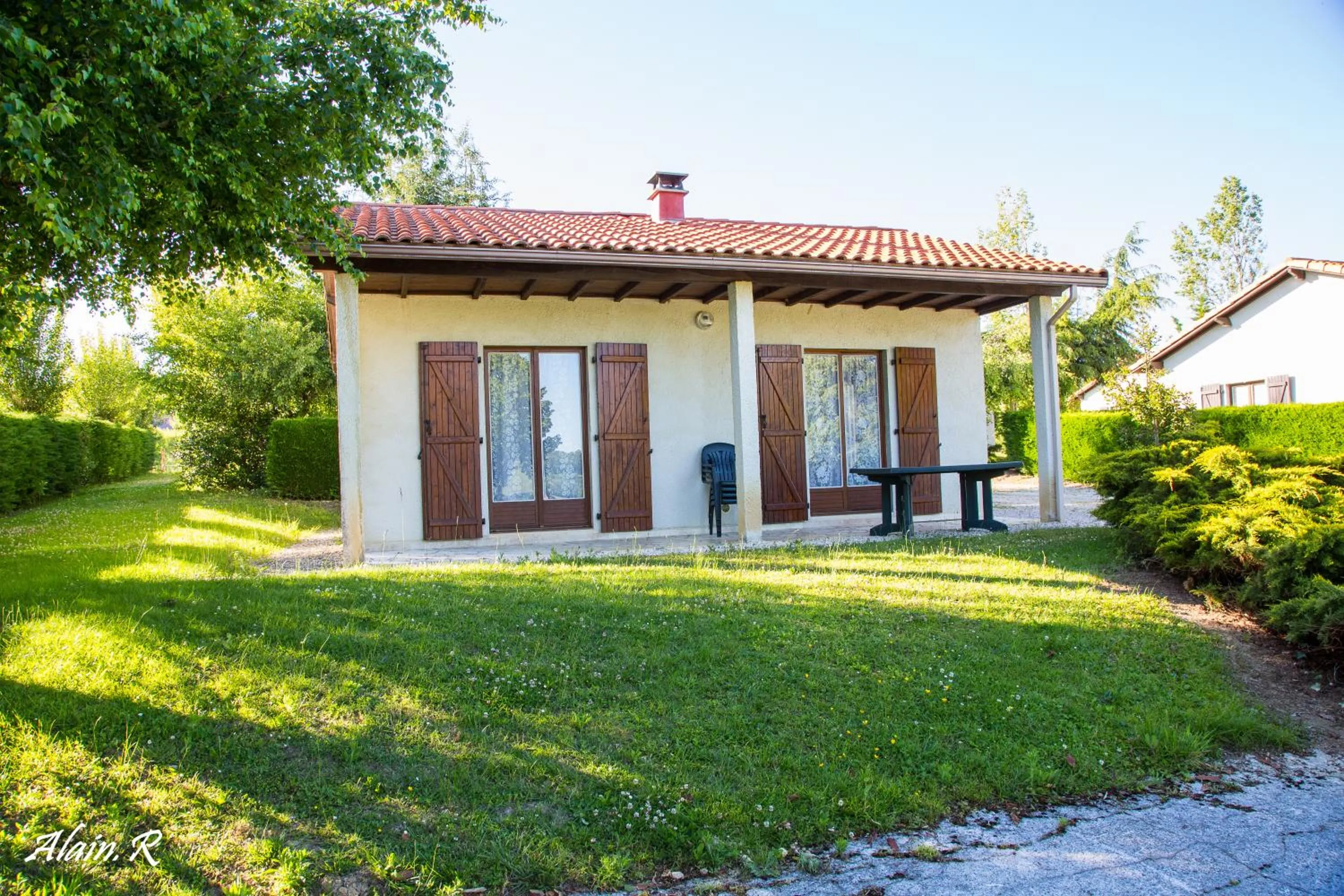 Patio in PARADISE CHALLETS AND CAMPING