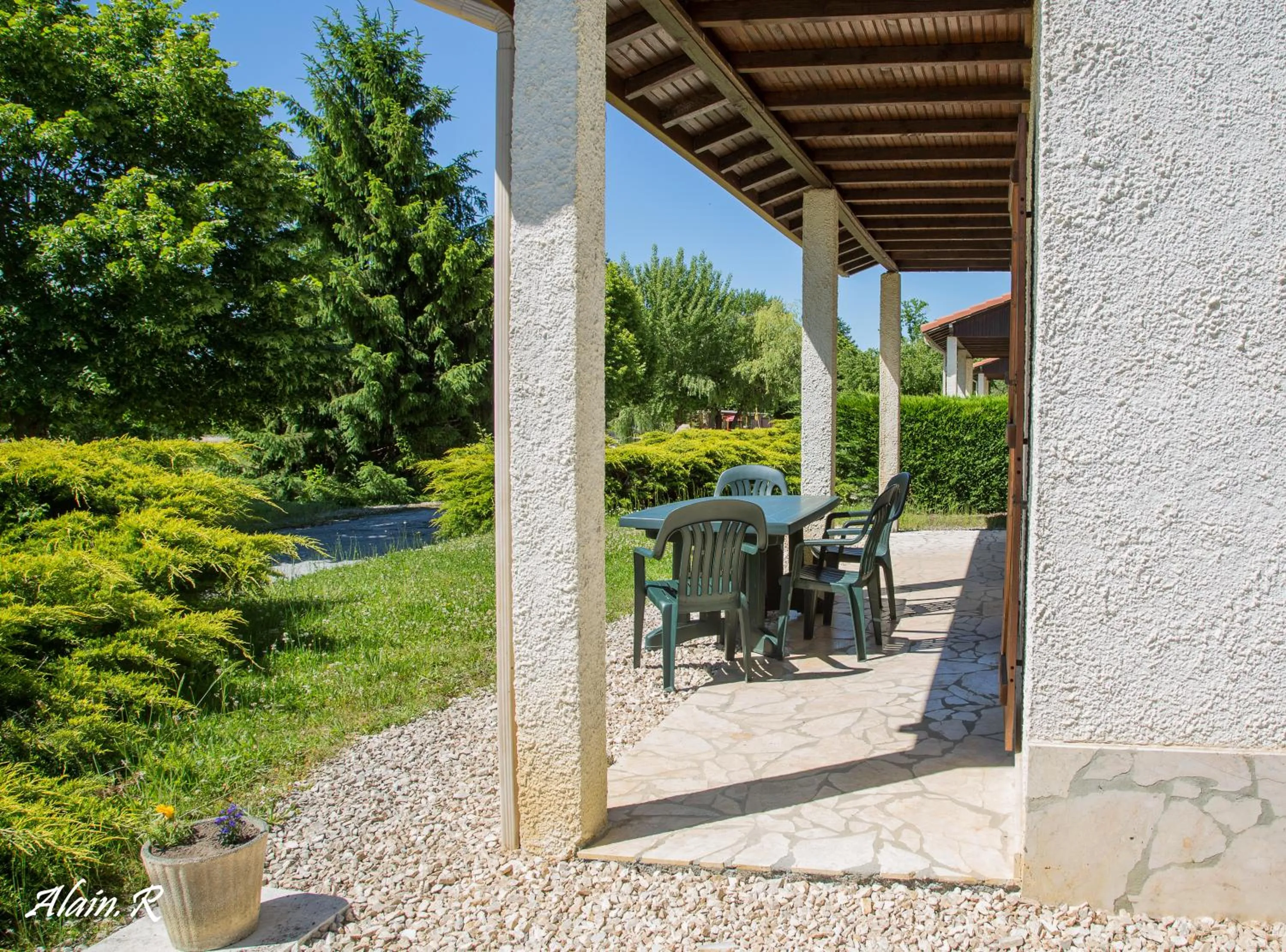 People in PARADISE CHALLETS AND CAMPING