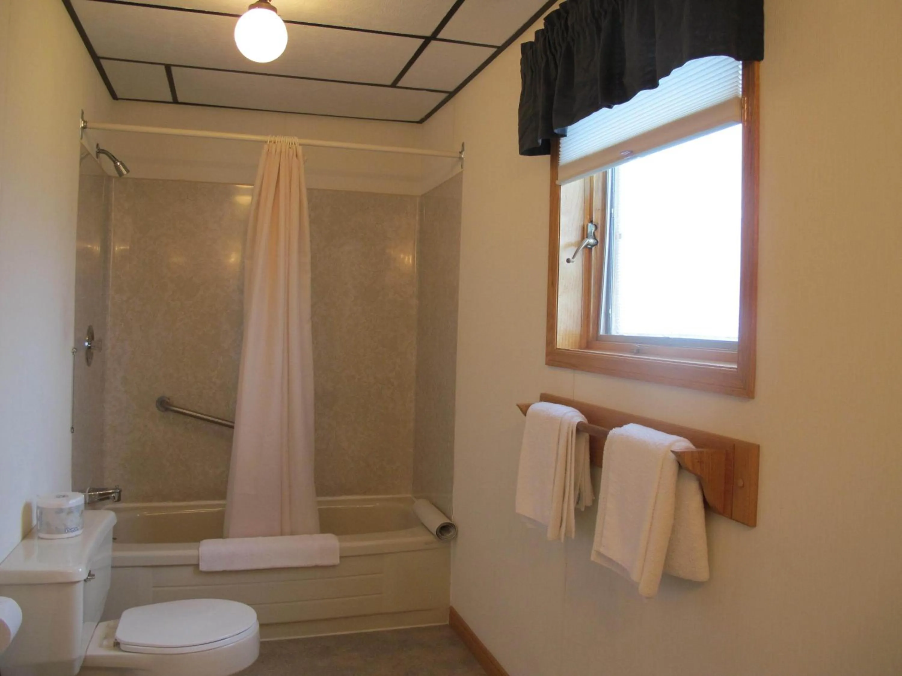 Bathroom in Laurie's Inn