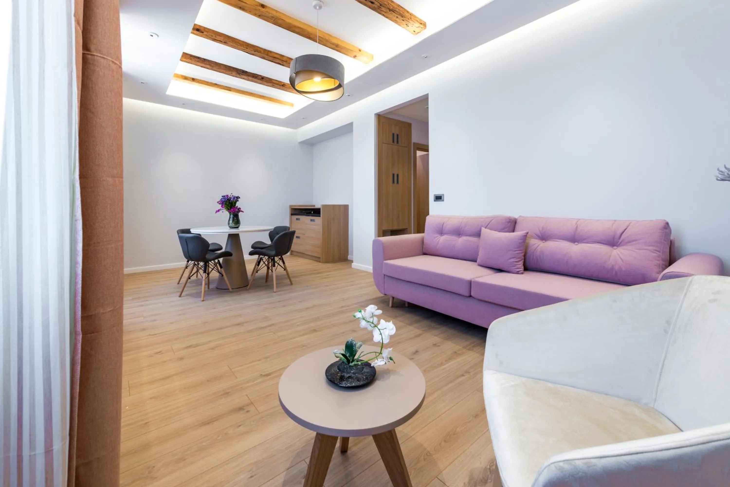 Kitchen or kitchenette in Casa Antika Suites