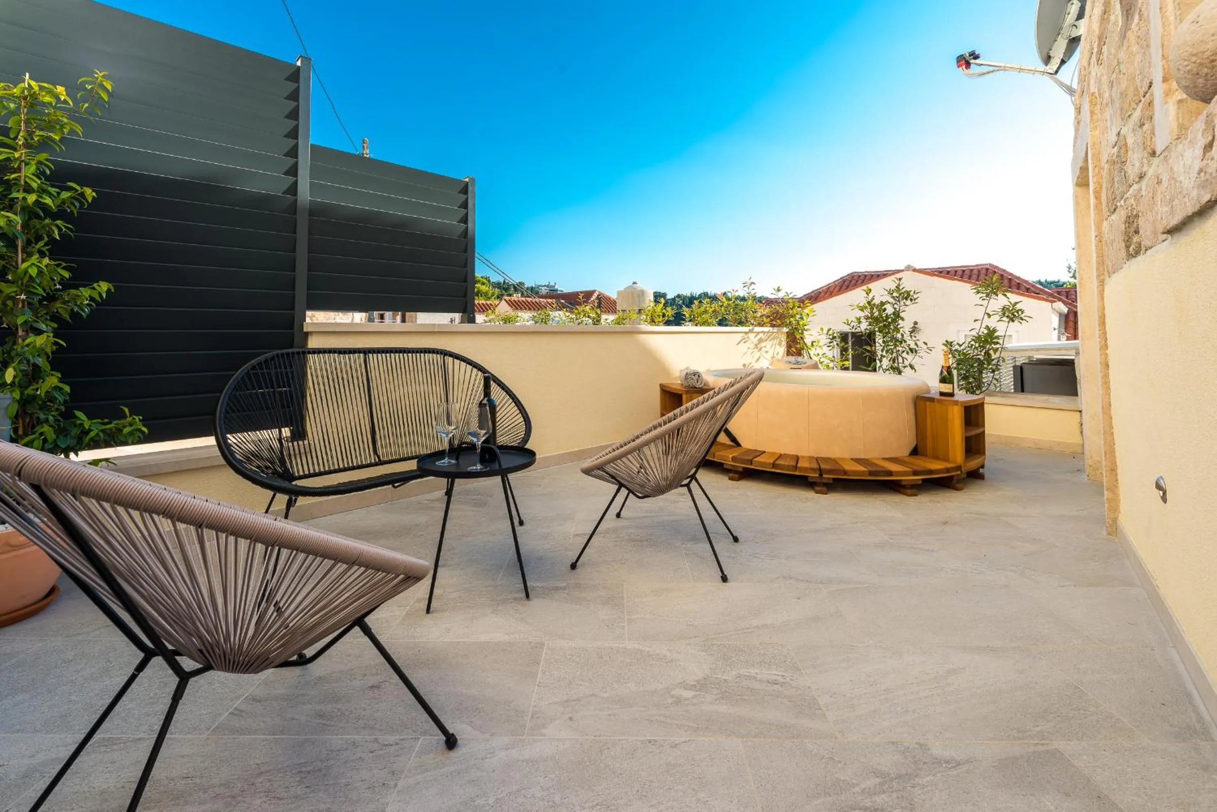 Balcony/Terrace in Casa Antika Suites