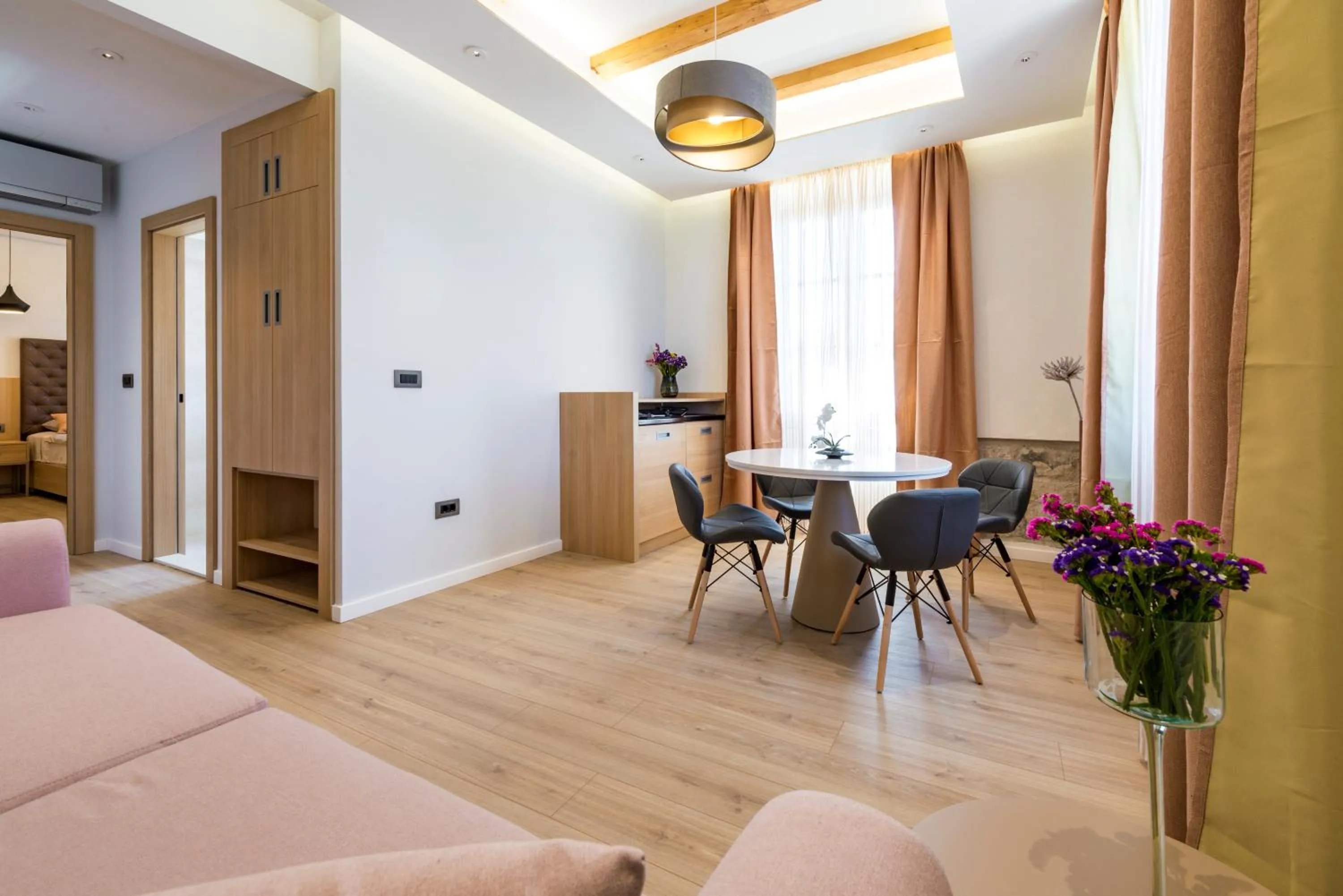 Kitchen or kitchenette, Bed in Casa Antika Suites