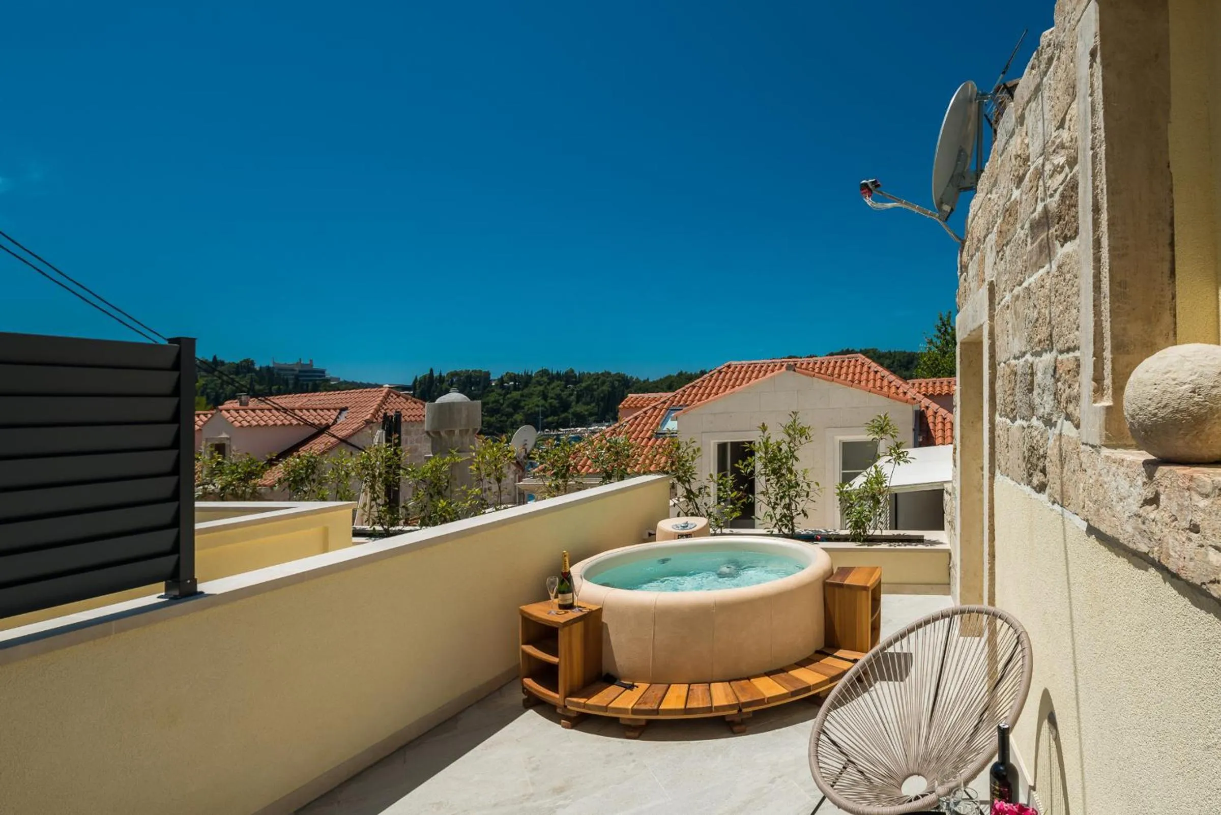 Balcony/Terrace in Casa Antika Suites