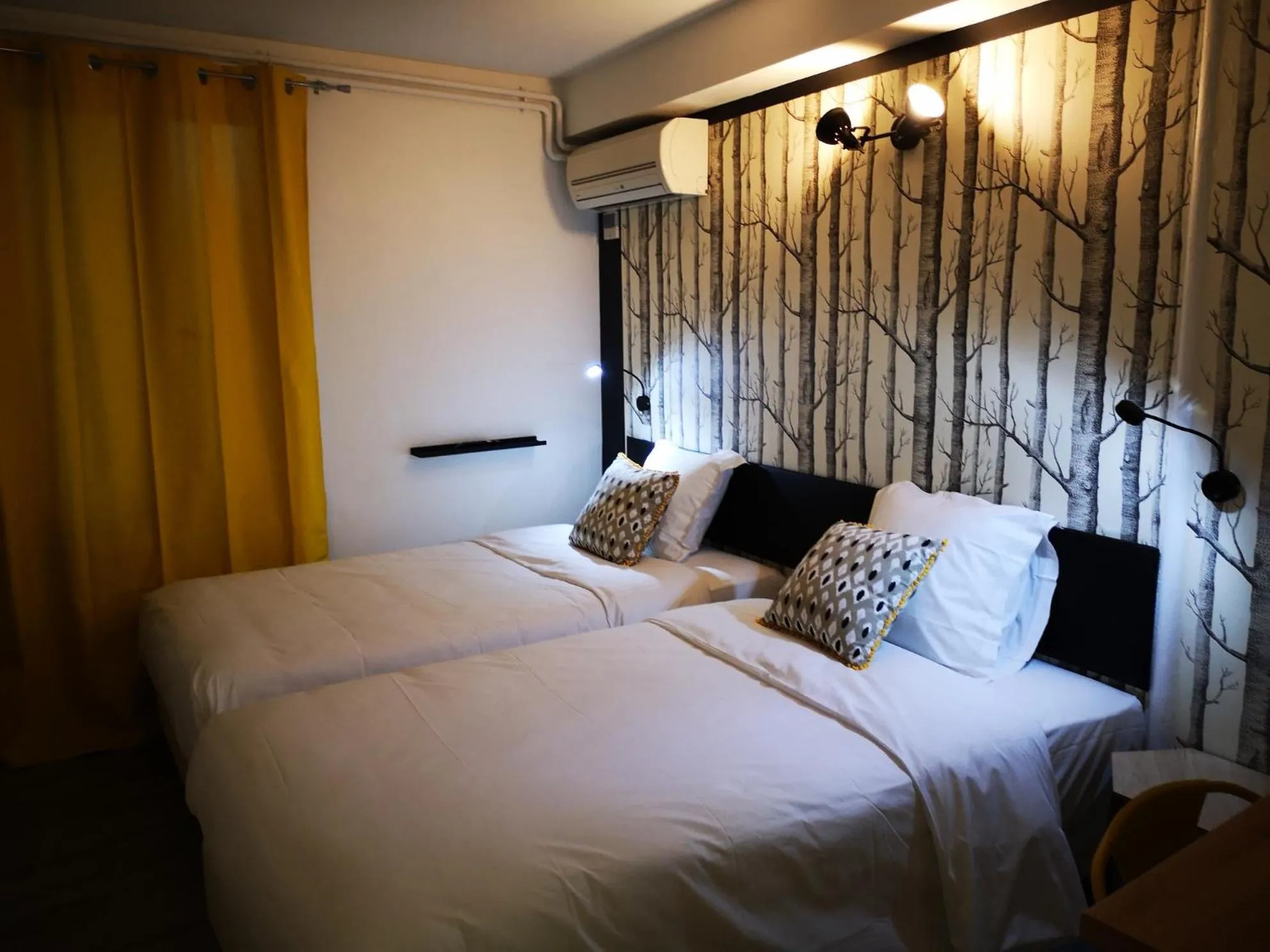 Bed in Hôtel Brasserie L'ESCALE, secteur Gare de Bergerac