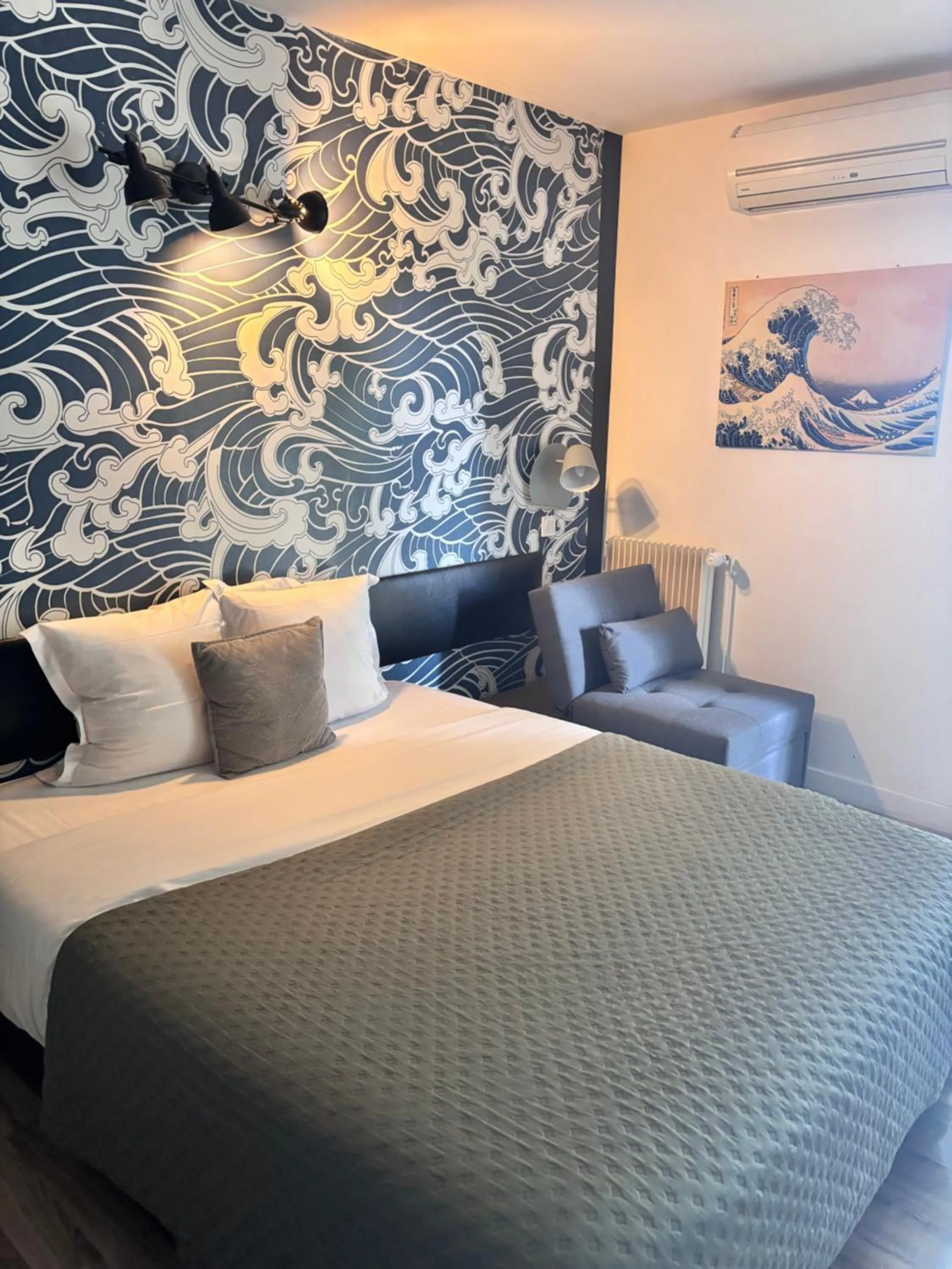 Bed in Hôtel Brasserie L'ESCALE, secteur Gare de Bergerac