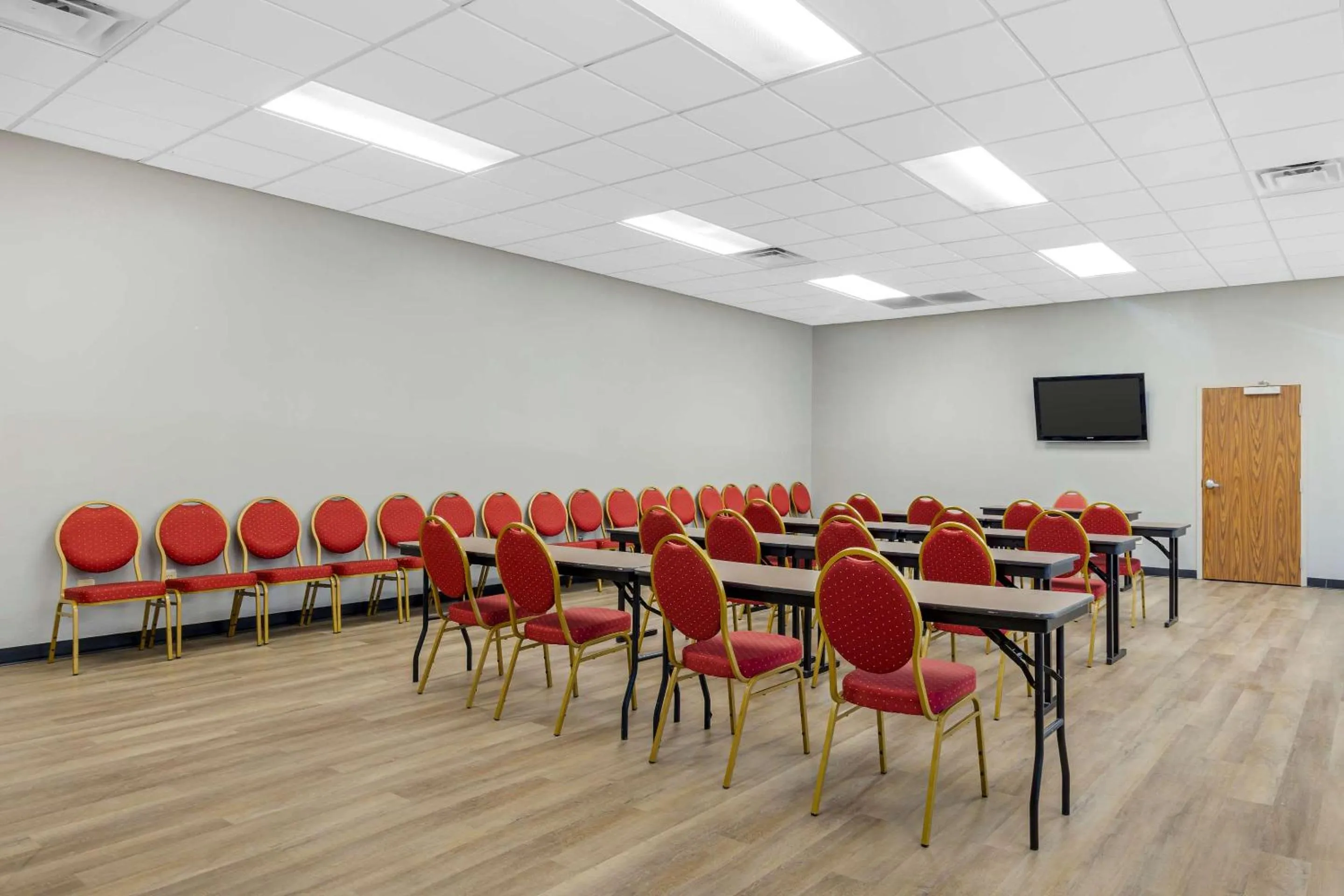 Meeting/conference room in Quality Inn & Suites Monterey I-40